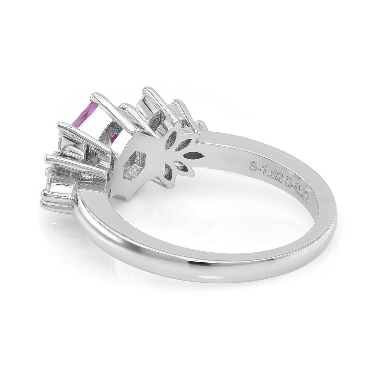 GIA Certified 1.52 Carats Purple Pink Sapphire Diamonds set in Platinum Ring In New Condition For Sale In Los Angeles, CA