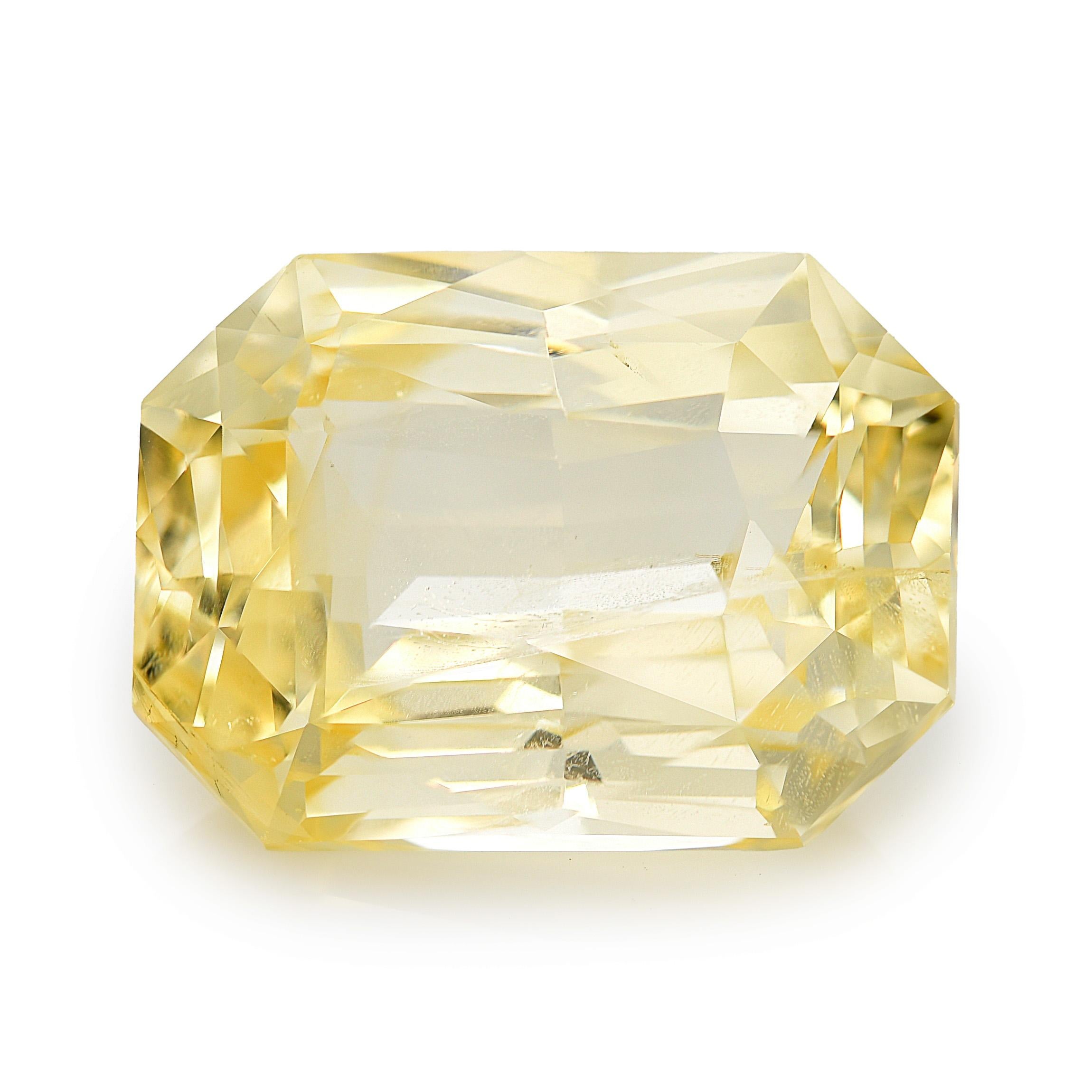Women's or Men's GIA Certified 15.25 Carats Unheated Yellow Sapphire For Sale