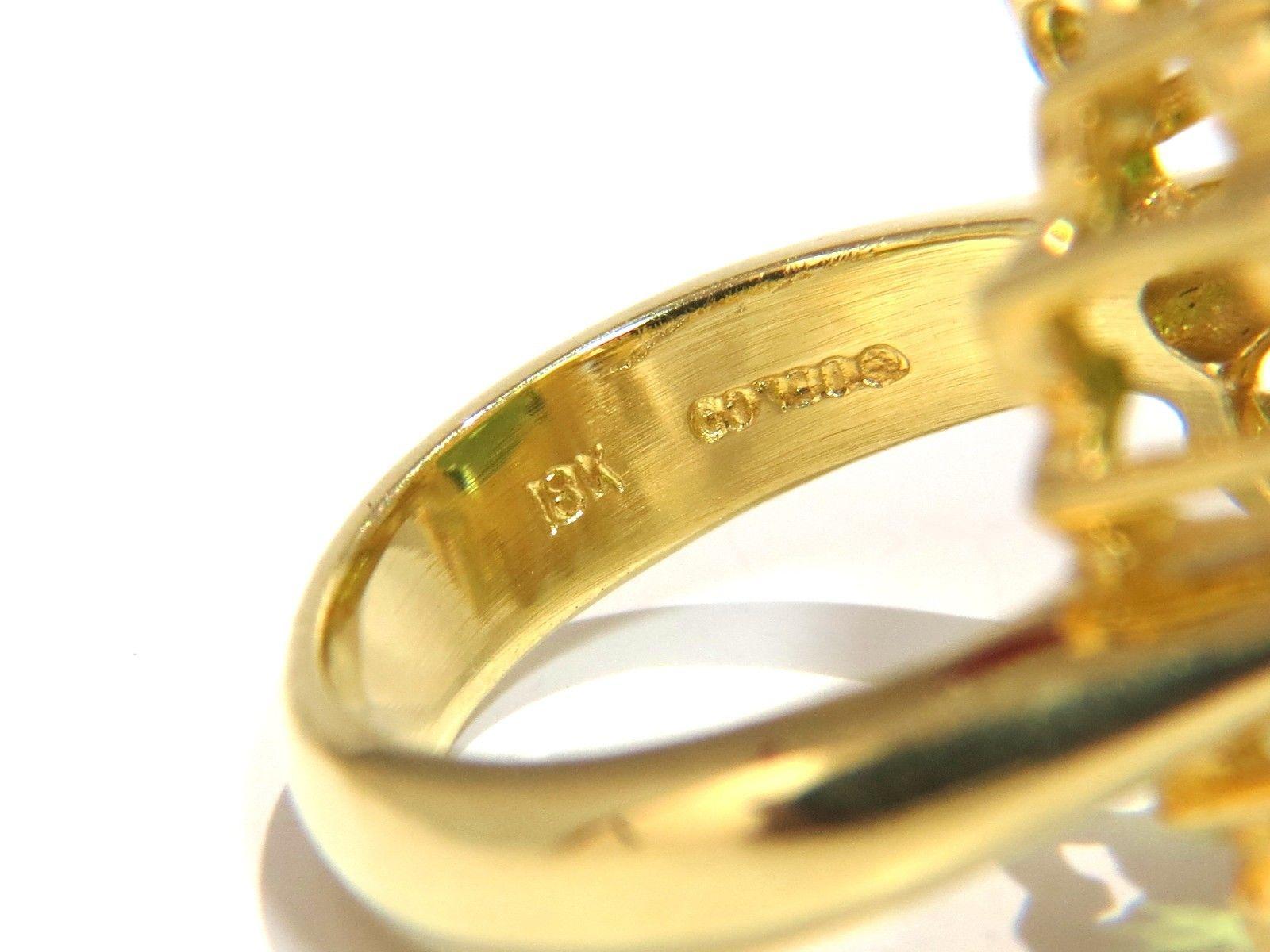 da uomo o donna Anello con diamanti peridoto verde naturale certificato GIA 15,25ct 18kt a grappolo in vendita