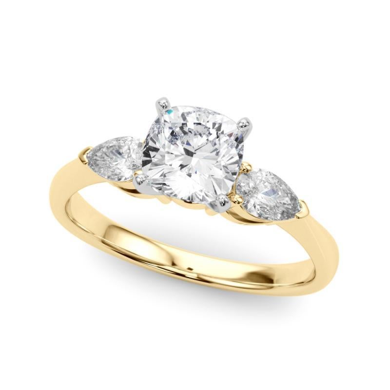 Taglio cuscino GIA Certified 1.53 Carat Cushion East-West Three-Stone Diamond Ring in vendita