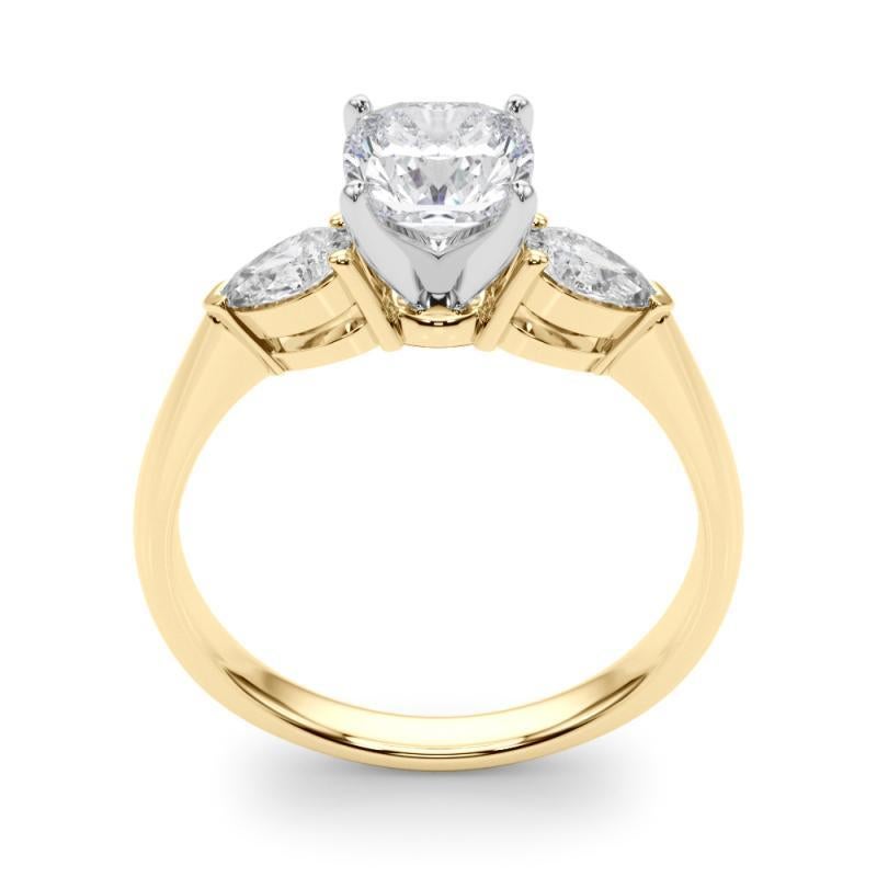 Donna GIA Certified 1.53 Carat Cushion East-West Three-Stone Diamond Ring in vendita