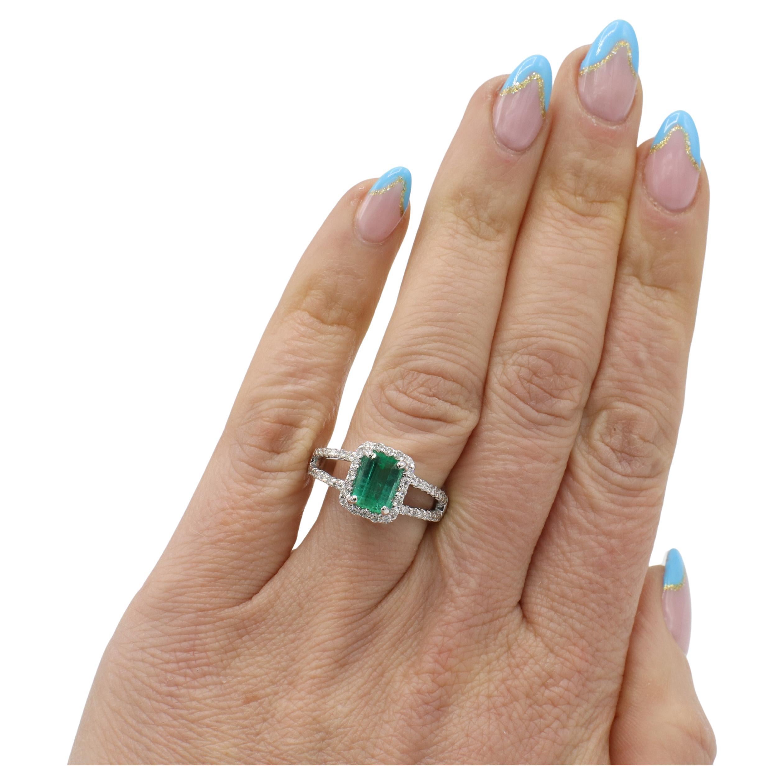 GIA Certified 1.53 Carat Emerald & Natural Diamond Halo Engagement Ring In Excellent Condition For Sale In  Baltimore, MD