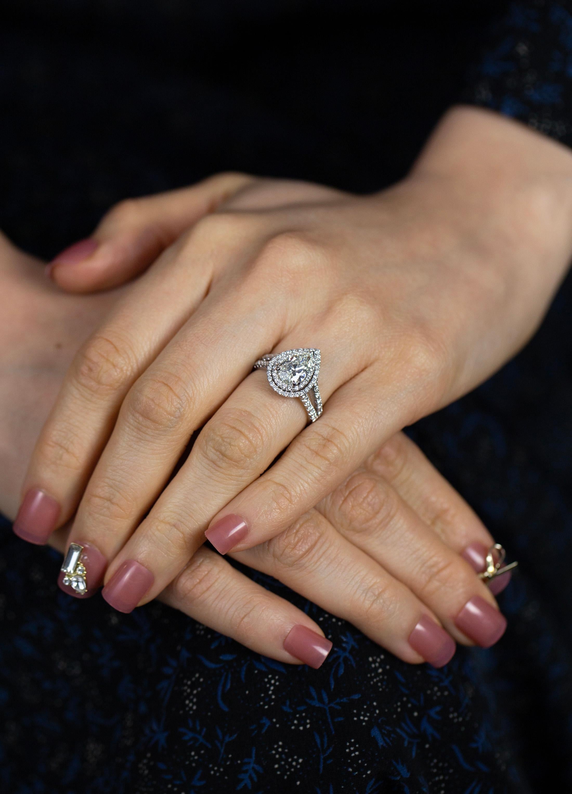 Bague de fiançailles double halo en diamant poire certifié GIA 1,53 carats en vente 2