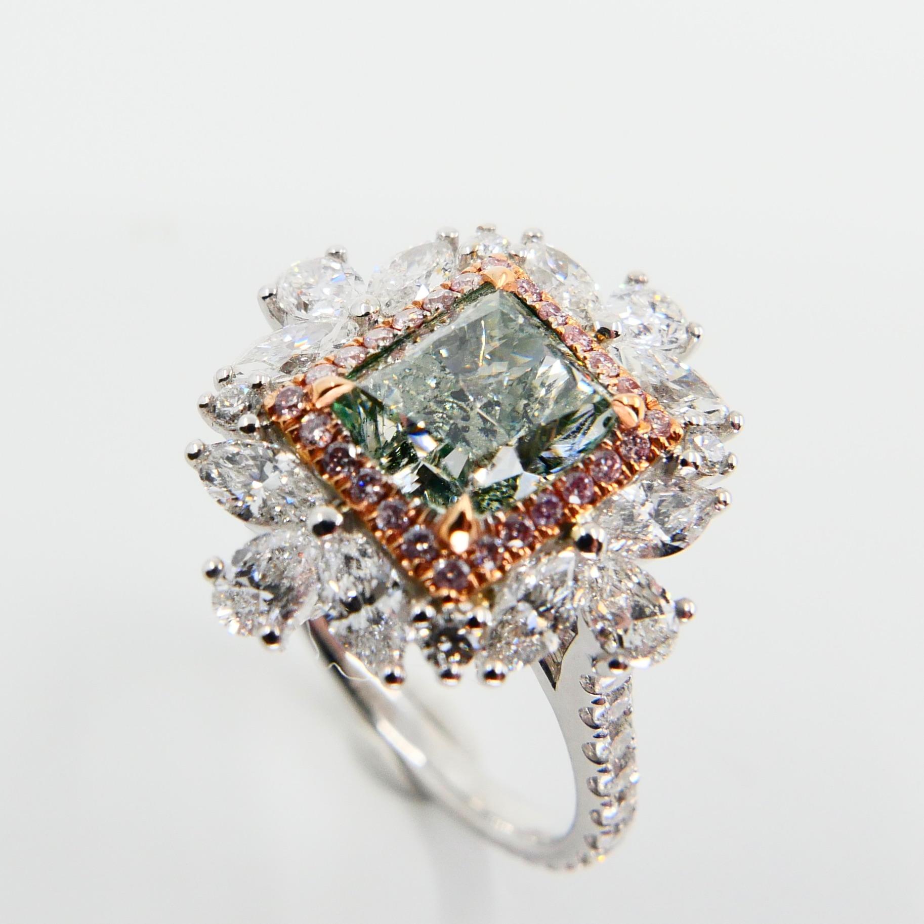 GIA Certified 1.53 Fancy Green Diamond Cocktail Ring With Pink Diamonds In New Condition In Hong Kong, HK