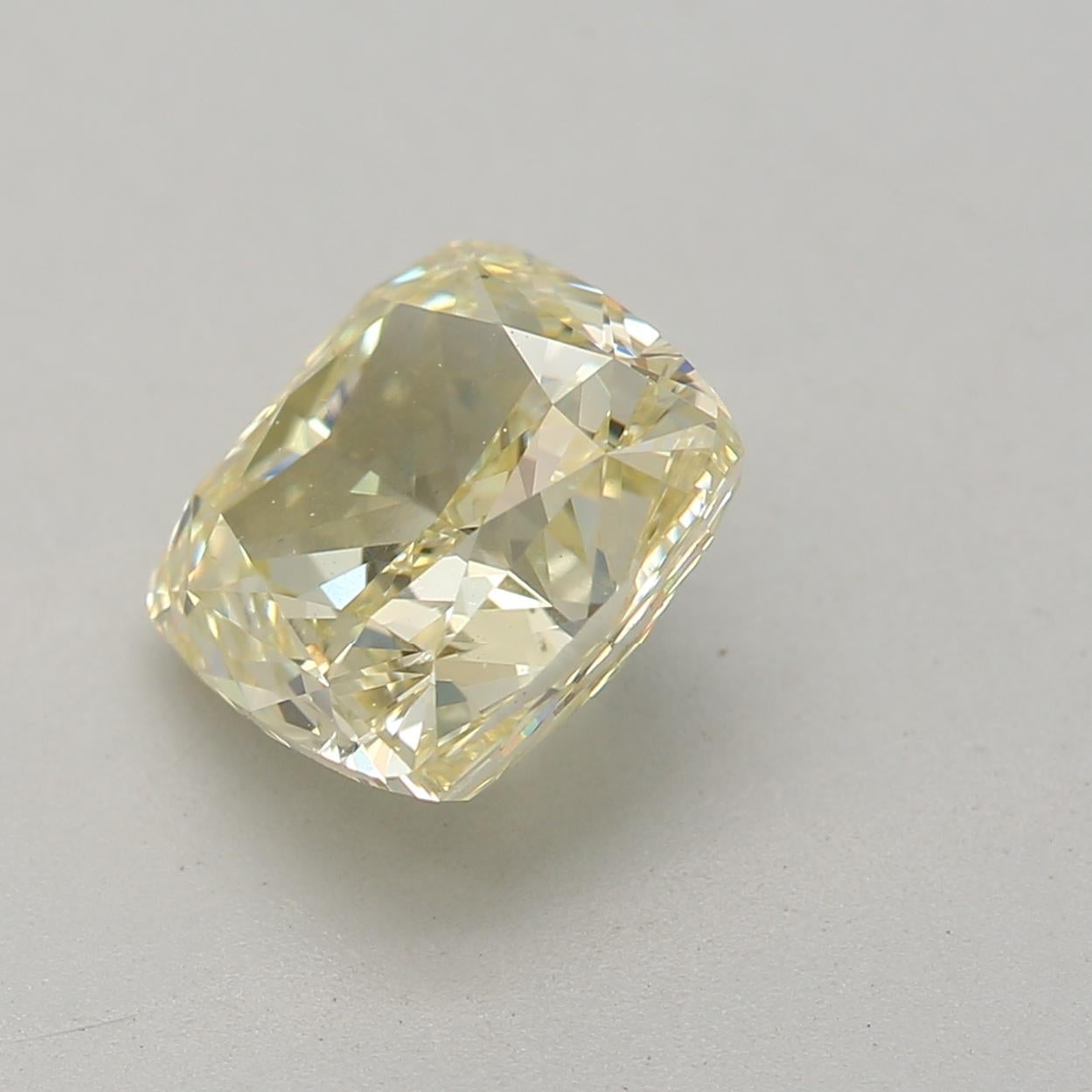 GIA Certified 1.54 Carat Fancy Light Yellow VS2 Clarity Diamond In New Condition For Sale In บางรัก, TH