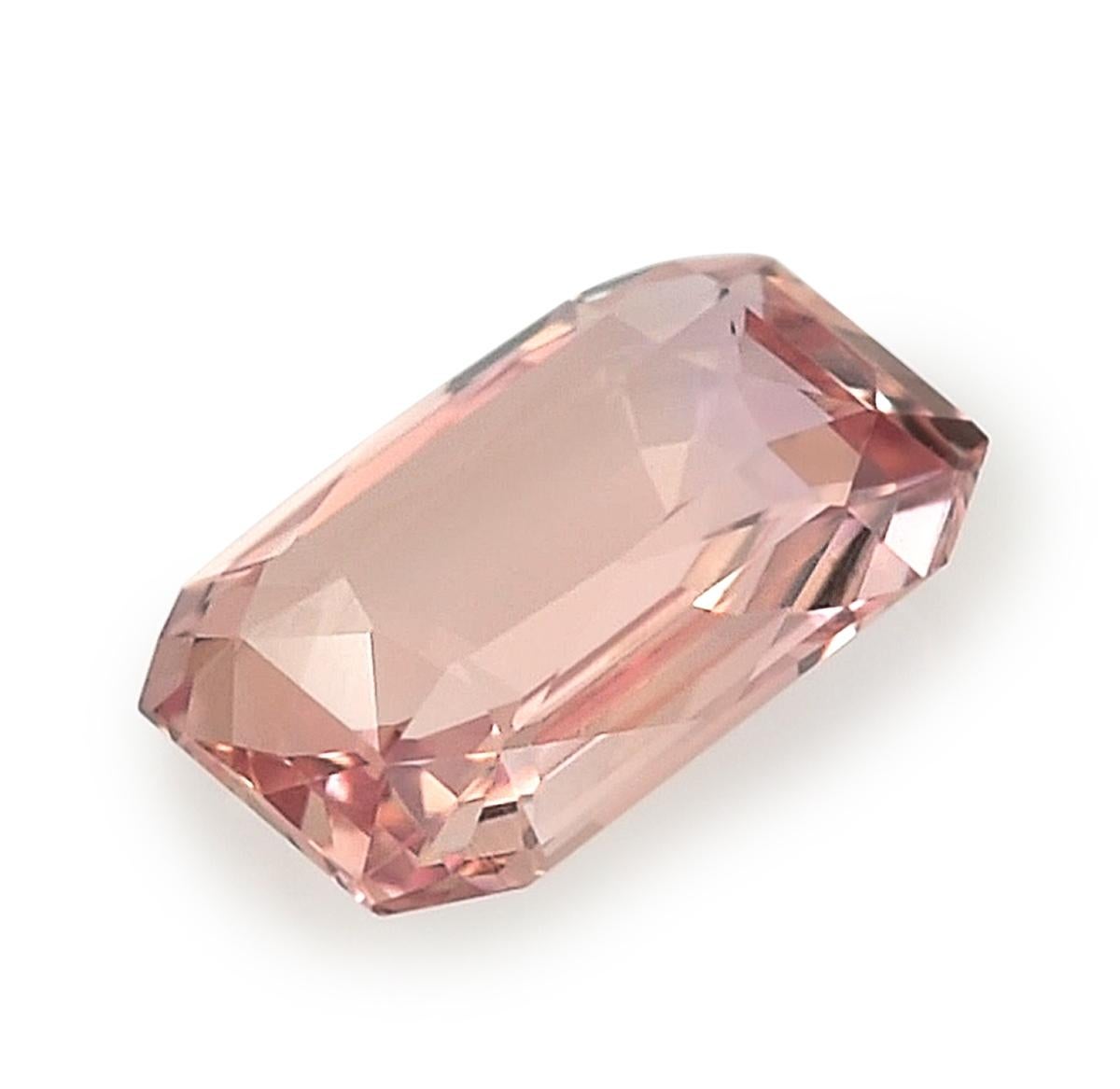 Natural Unheated Padparadscha Sapphire 1.54 carats with GIA Report  In New Condition For Sale In Los Angeles, CA