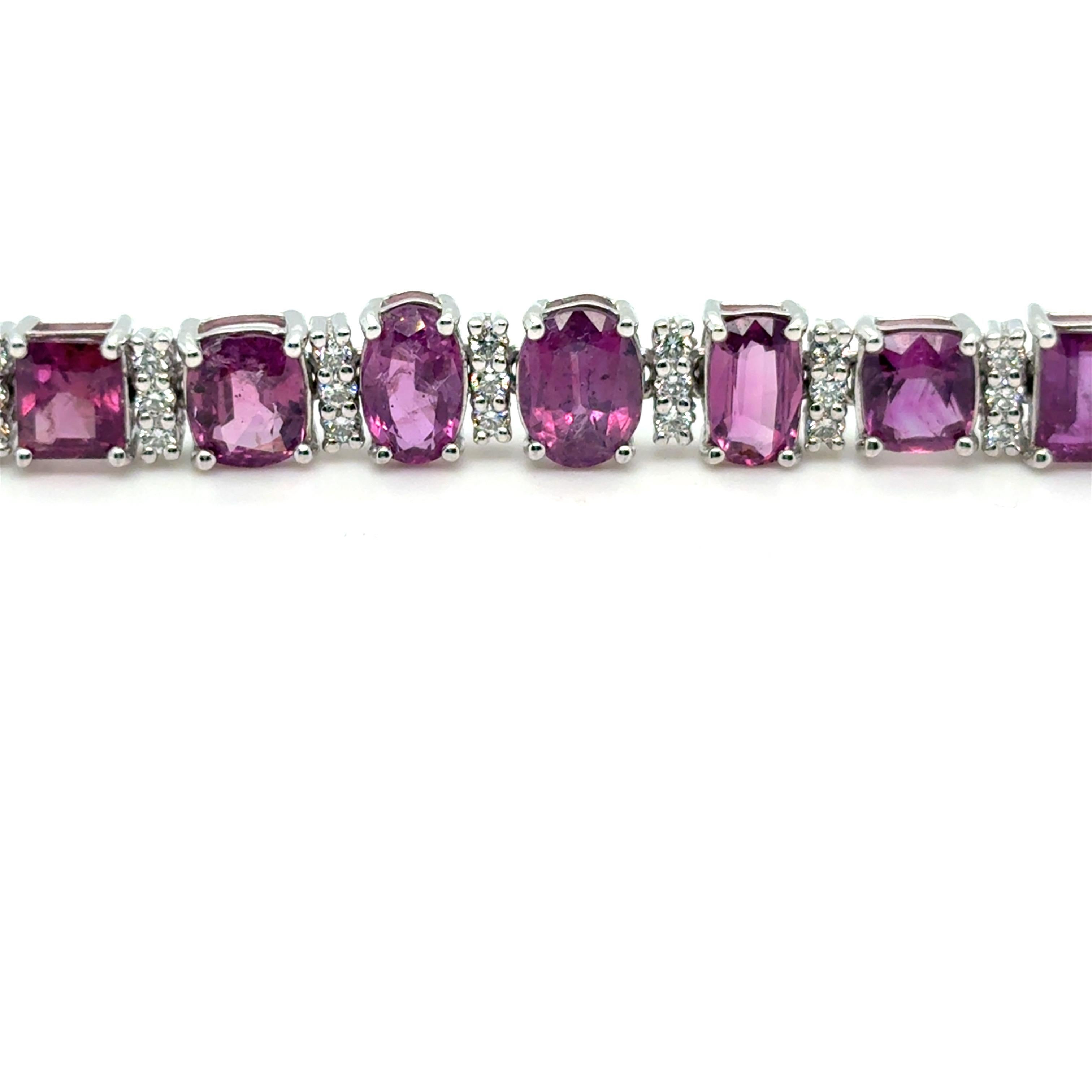 Mixed Cut GIA Certified 15.45 Carat Unheated Kashmir Sapphire Diamond Platinum Bracelet For Sale