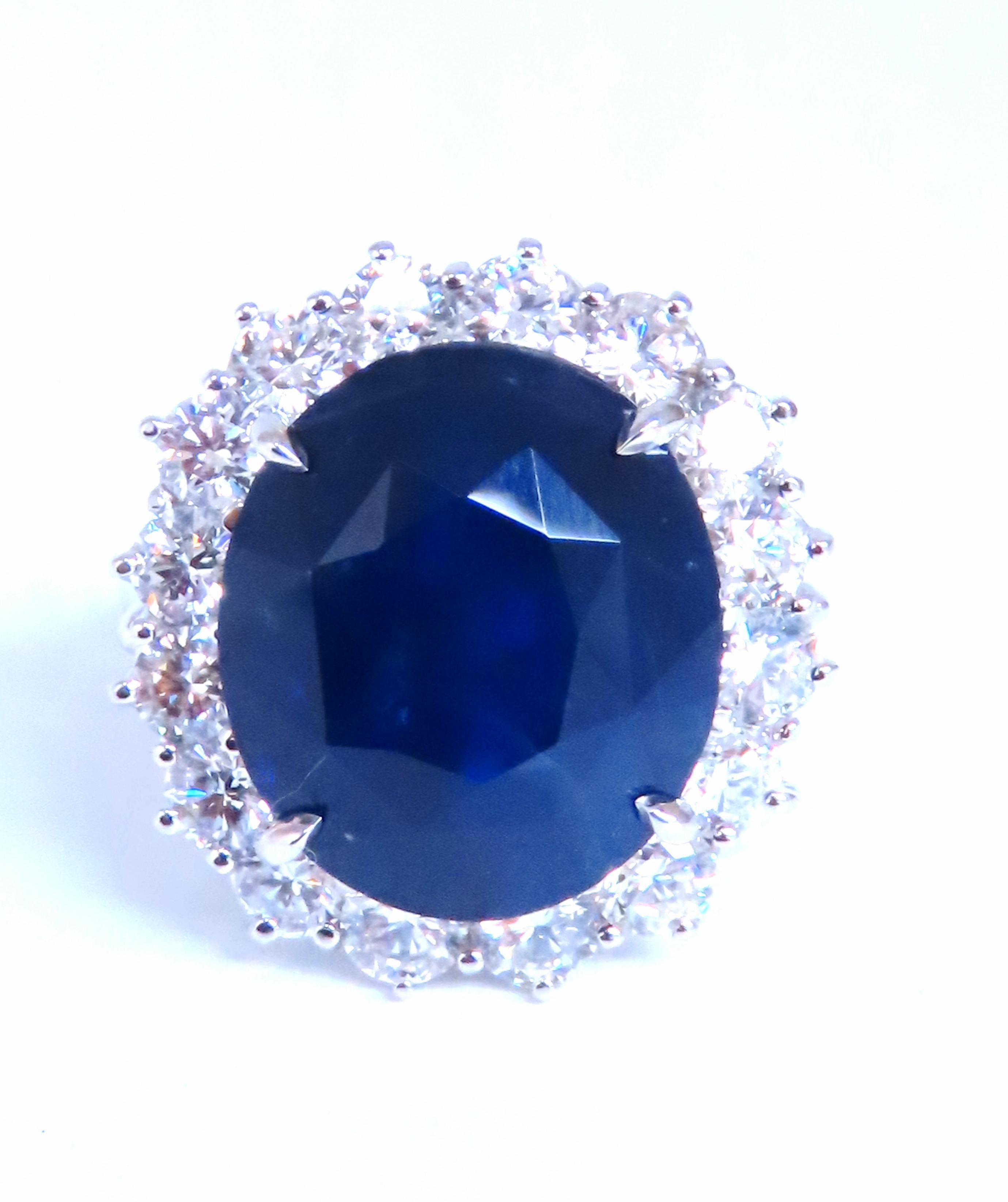 Modern GIA Certified 15.49ct Natural Sapphire Diamonds Cluster Ring 18kt 51141 For Sale