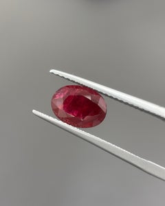 GIA Certificato 1.55 Carati Burma Senza Calore Taglio Ovale Naturale Rubino
