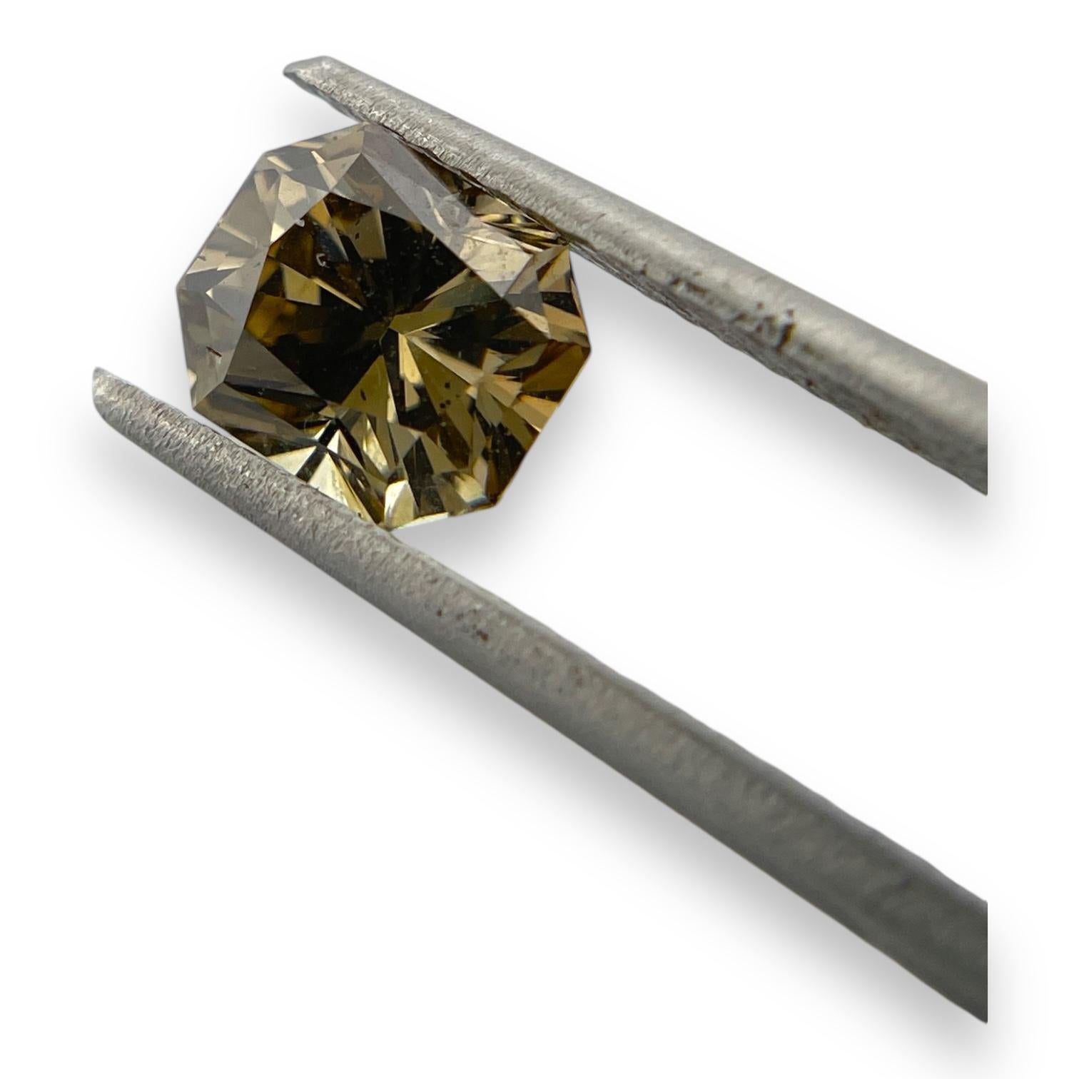 GIA Certificato 1,55 Carati Fancy Marrone Scuro Giallastro Vs2 Rettangolare In condizioni buone in vendita a New York, NY