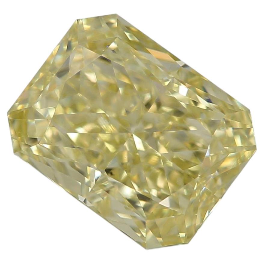 Diamante certificato GIA da 1,56 carati, colore giallo-verdastro-brunastro, purezza VS2