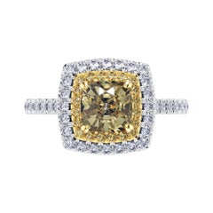 Bague en or blanc 18 carats avec diamant jaune de 1,56 carat certifié par le GIA