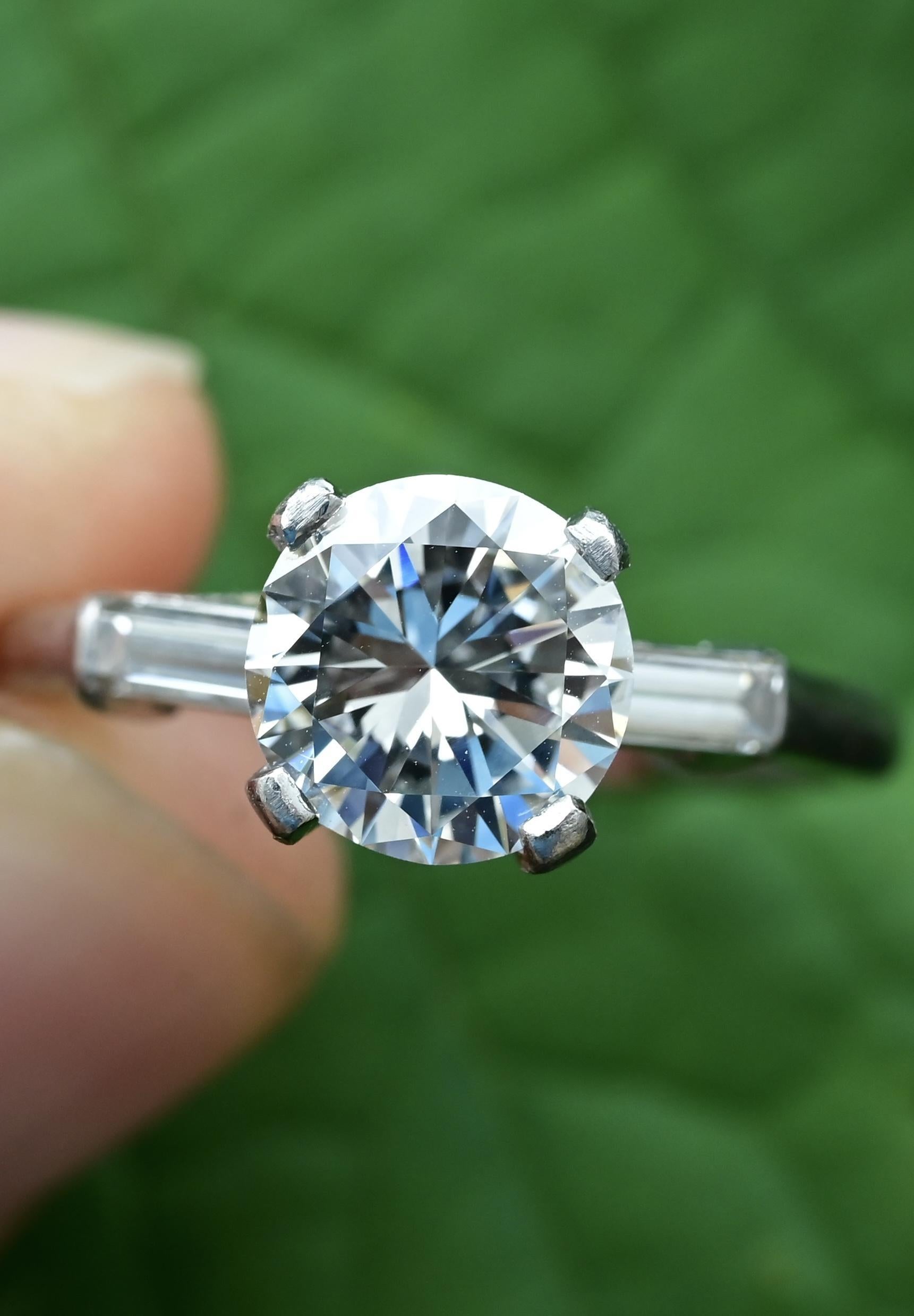 Women's or Men's GIA Certified 1.56ct VVS1 H Diamond Platinum Ring w/ 14K Gold Enhancer 8.83g For Sale