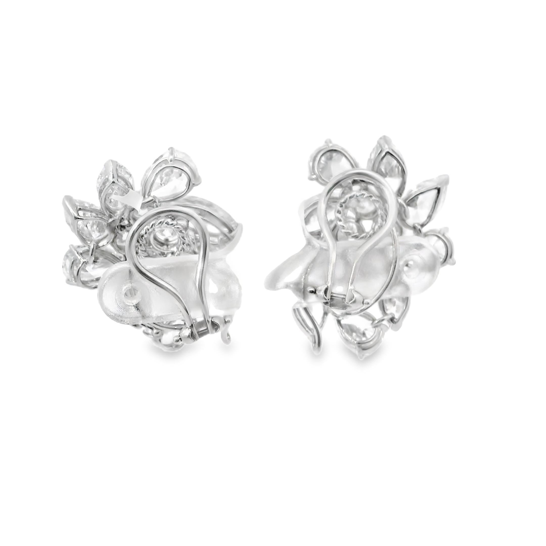 Pendientes de racimo de diamantes en platino de 15,73 quilates con certificado GIA Moderno