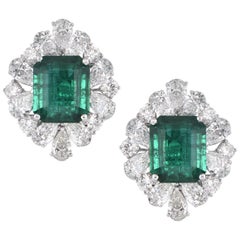 Laviere GIA Certified 15.75 Carat Emerald and Diamond Earrings