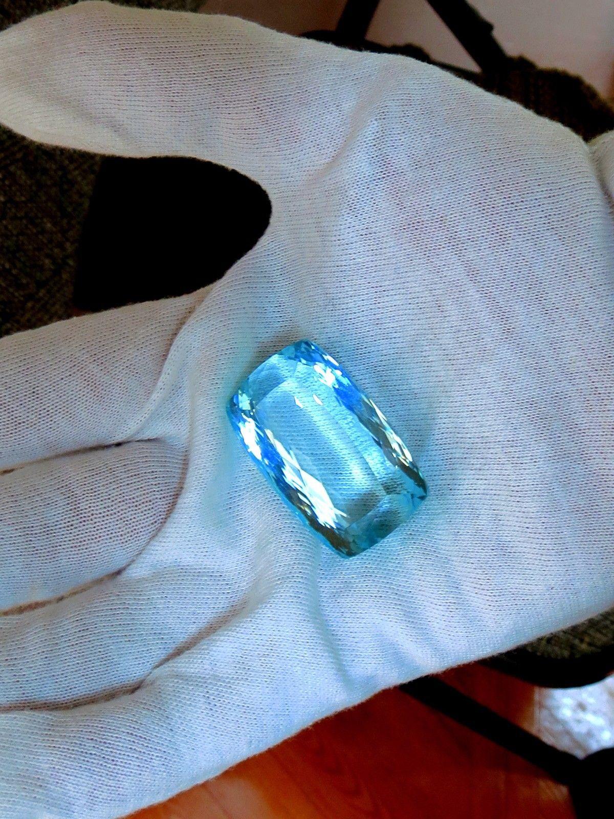 Aqua Freedom.


GIA CERTIFIÉ
157,55ct. Aigue-marine naturelle


GIA : Bleu verdâtre

Pureté VVS

Coupe en coussin
Transparence totale 

Couleur Aqua classique

Pas d'huile, pas de produit de remplissage, pas de Coates, pas d'améliorations.

Naturel