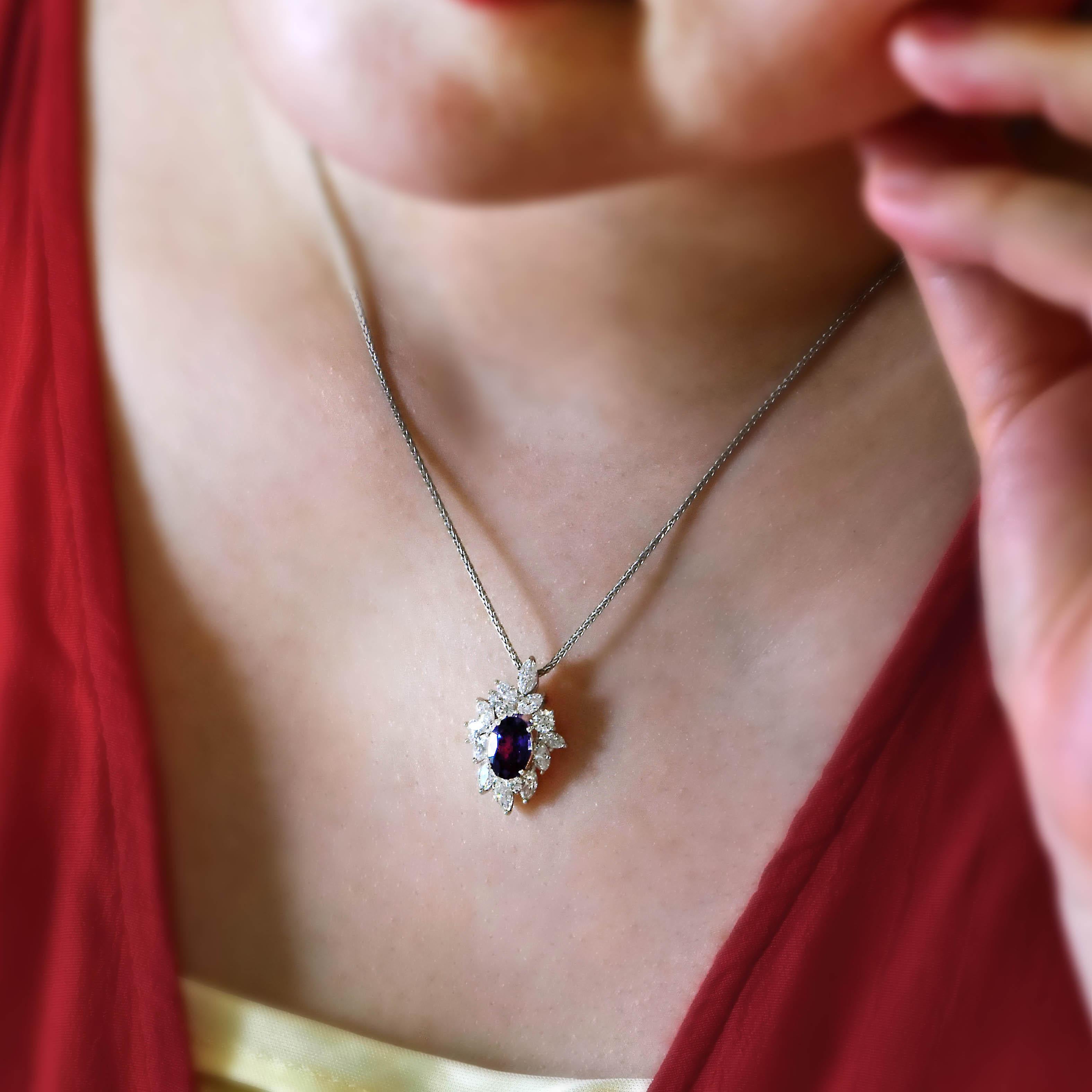 Ciondolo con alessandrite brasiliana e diamante certificato GIA da 1,58 carati in platino In condizioni Nuovo in vendita a Tokyo, JP