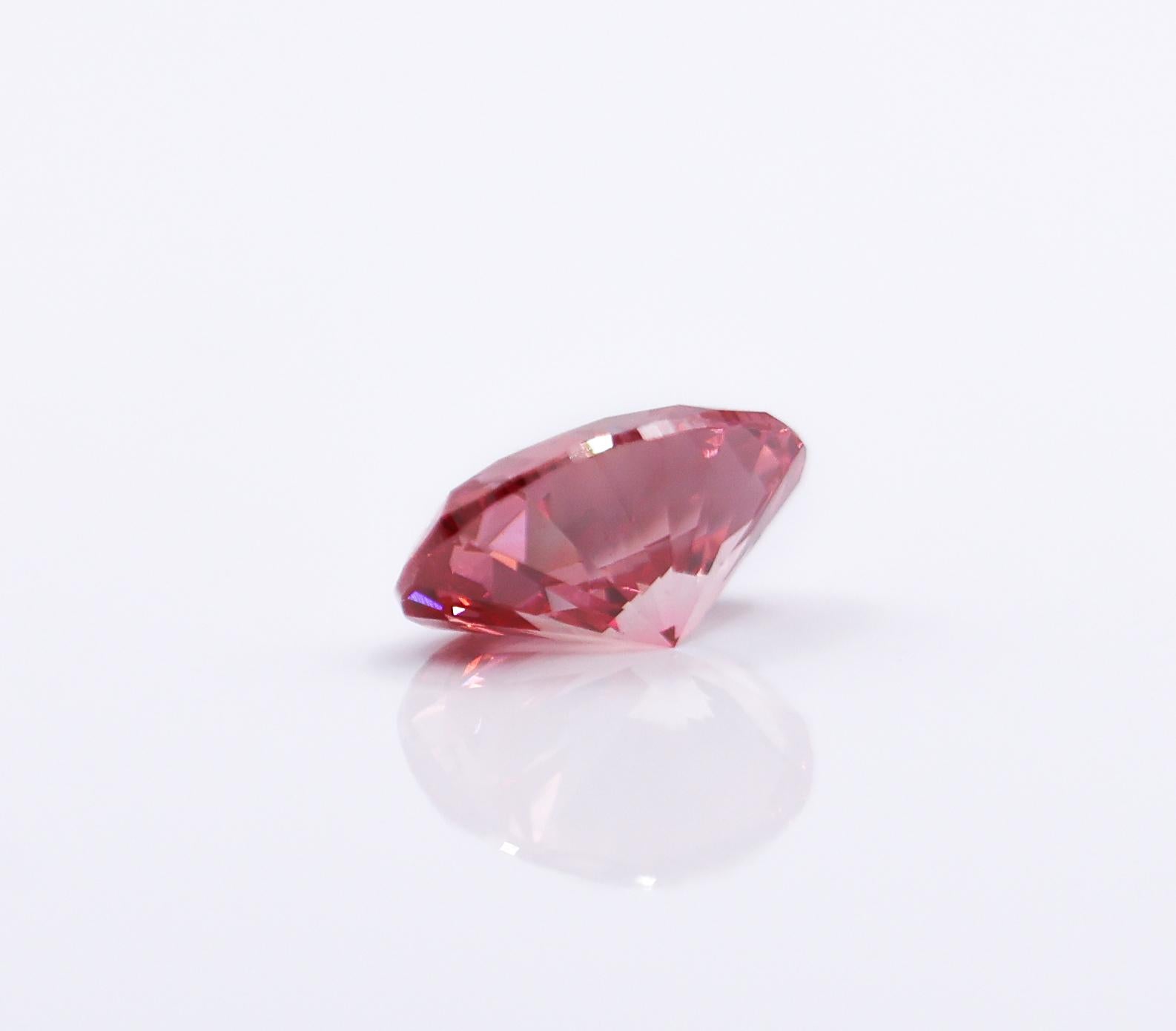 Brilliant Cut GIA Certified 1.58 Carat Fancy Vivid Pink Diamond Natural Earth Mined