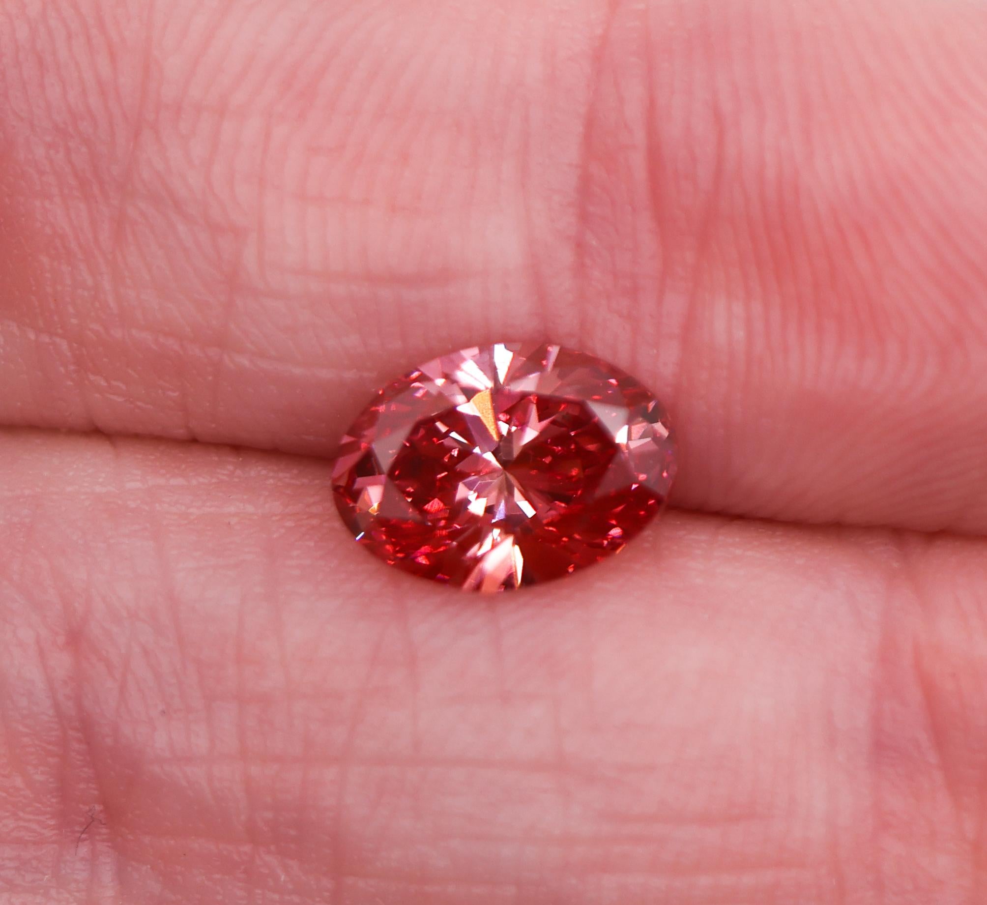 Women's GIA Certified 1.58 Carat Fancy Vivid Pink Diamond Natural Earth Mined