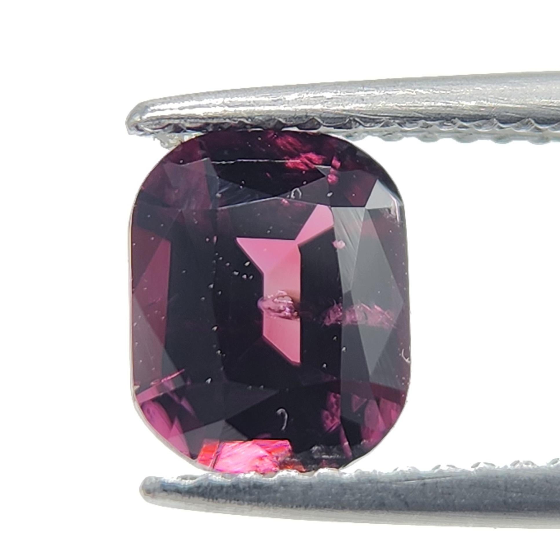 Mixed Cut GIA Certified 1.58 Carat Spinel For Sale