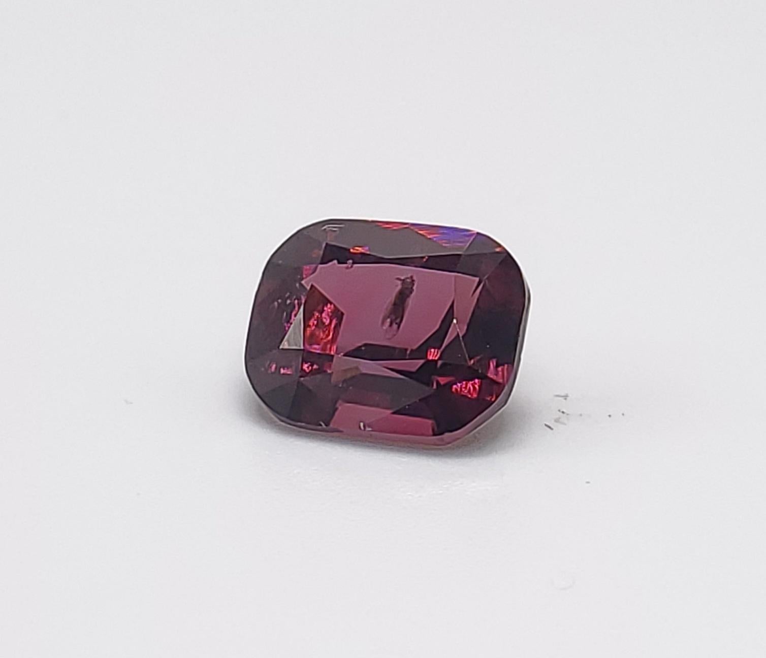 GIA Certified 1.58 Carat Spinel For Sale 3