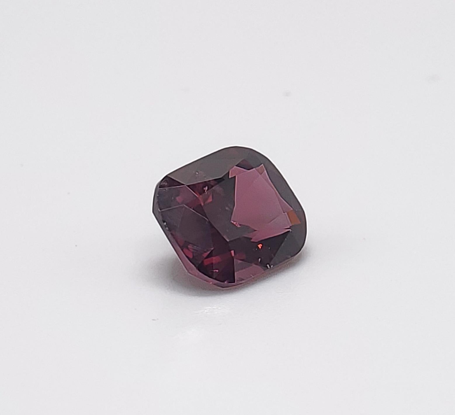 GIA Certified 1.58 Carat Spinel For Sale 6
