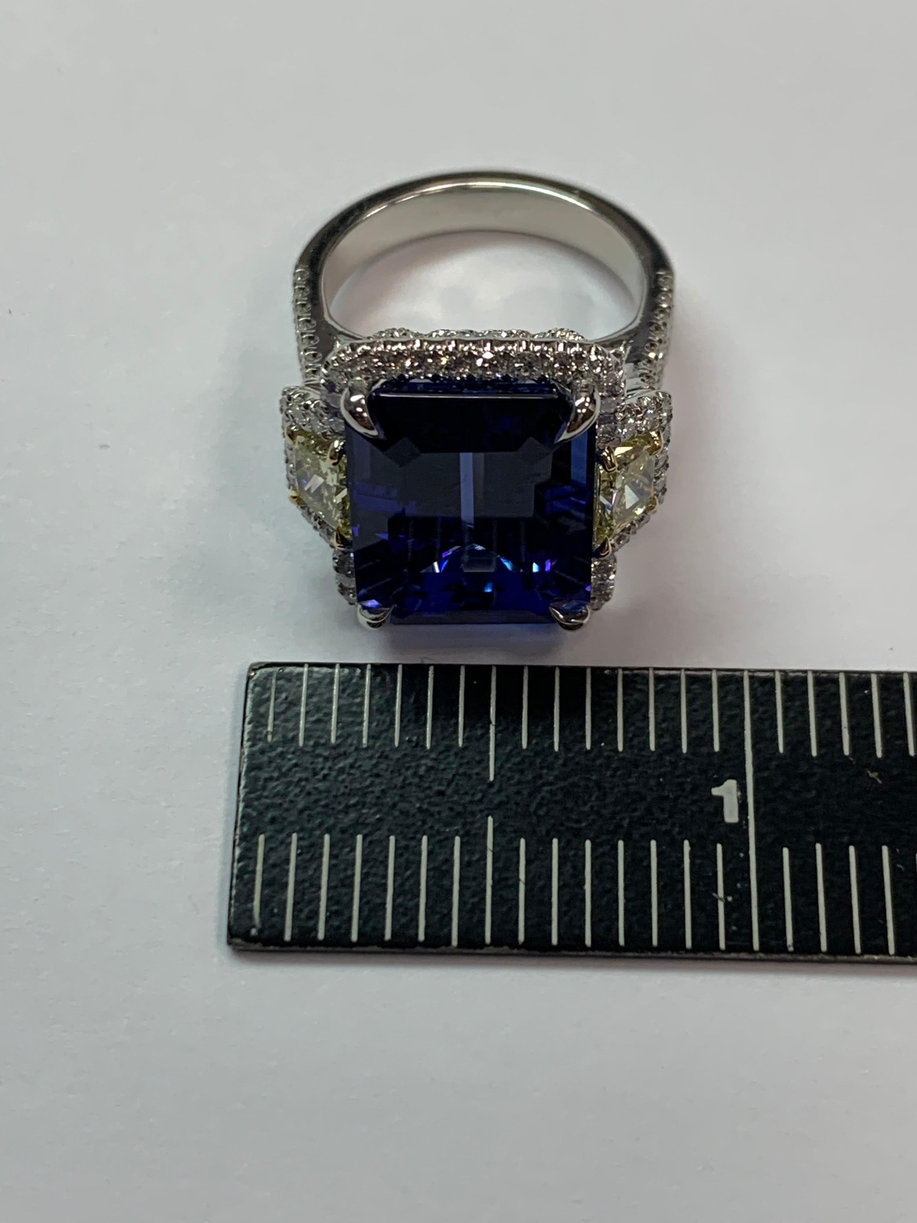 GIA Certified 15.88 Carat Natural Diamond & Tanzanite Gem Platinum Cocktail Ring For Sale 2