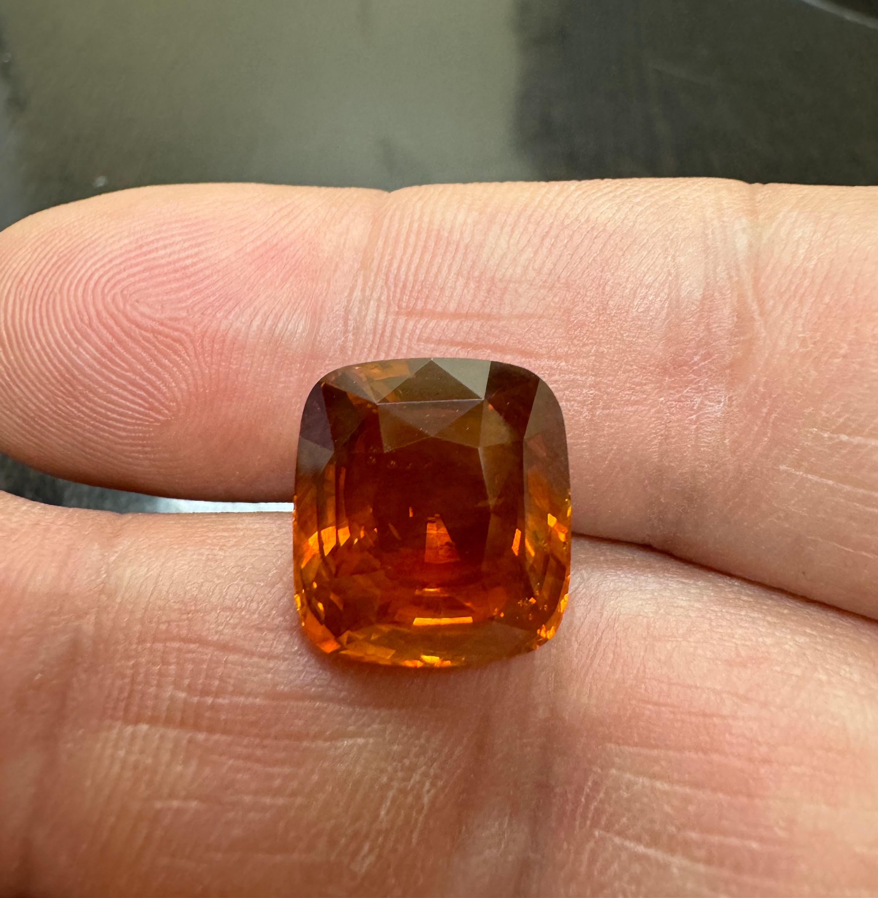 GIA Certified 15.89 Carat Cushion Cut Orange Sapphire in vendita 2
