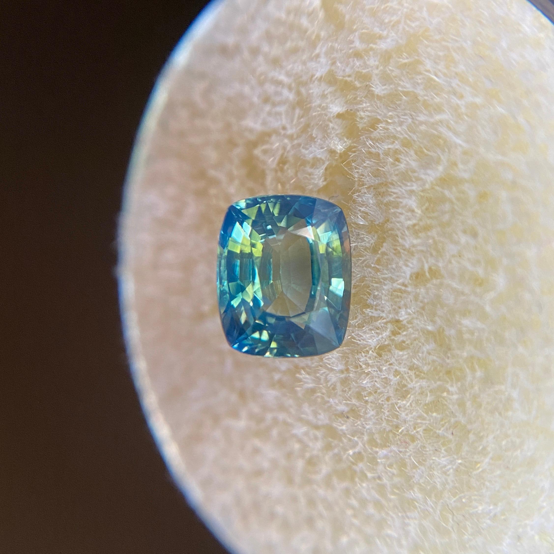 Saphir bicolore vert bleu non traité taille coussin de 1,59 carat certifié par le GIA 7