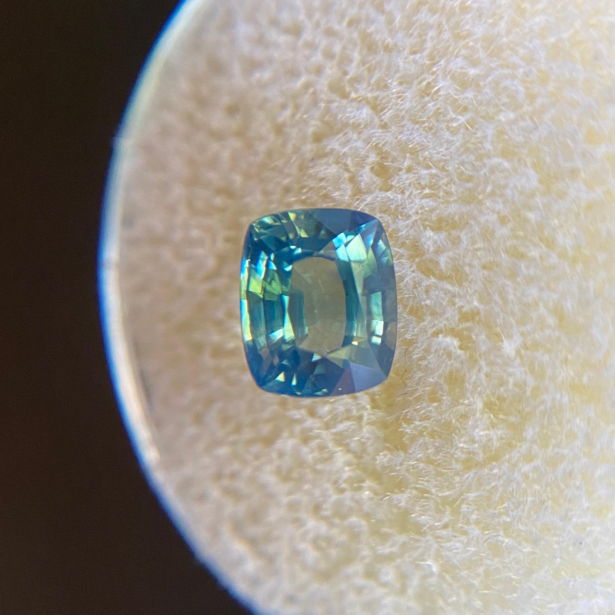 Saphir bicolore vert bleu non traité taille coussin de 1,59 carat certifié par le GIA Neuf à Birmingham, GB
