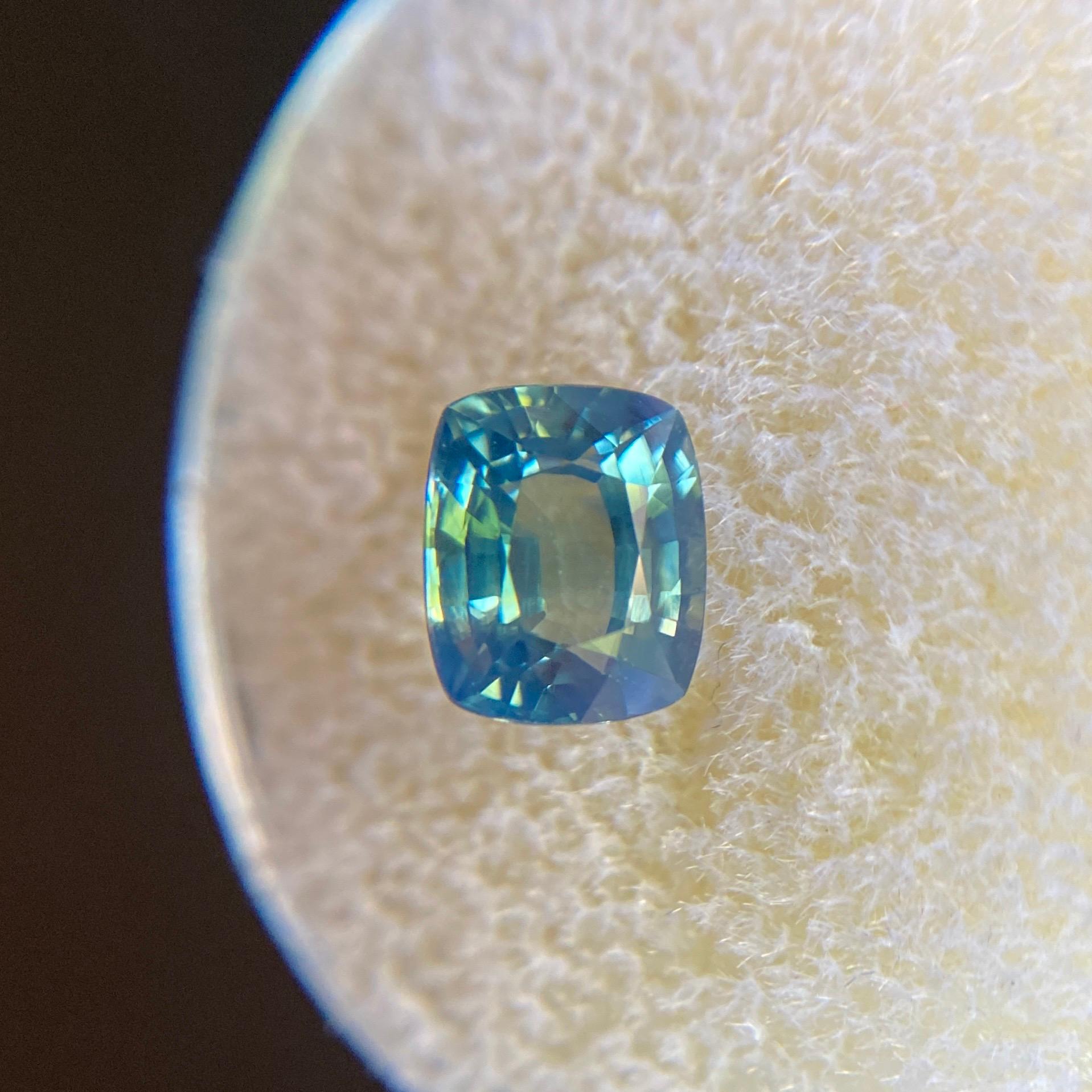 Saphir bicolore vert bleu non traité taille coussin de 1,59 carat certifié par le GIA 4