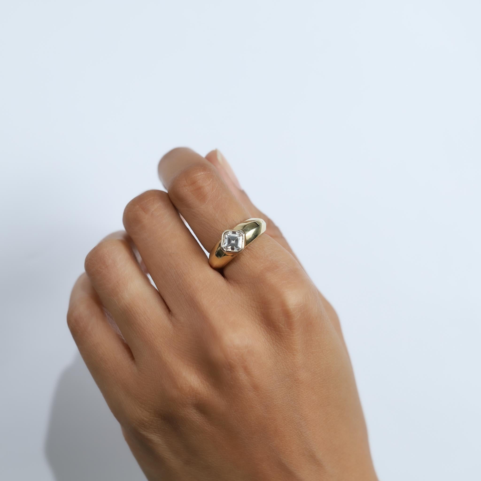 Informe GIA Certificado 1,5 Quilates Diamante talla Asscher en Anillo de Oro de 18k en venta 5