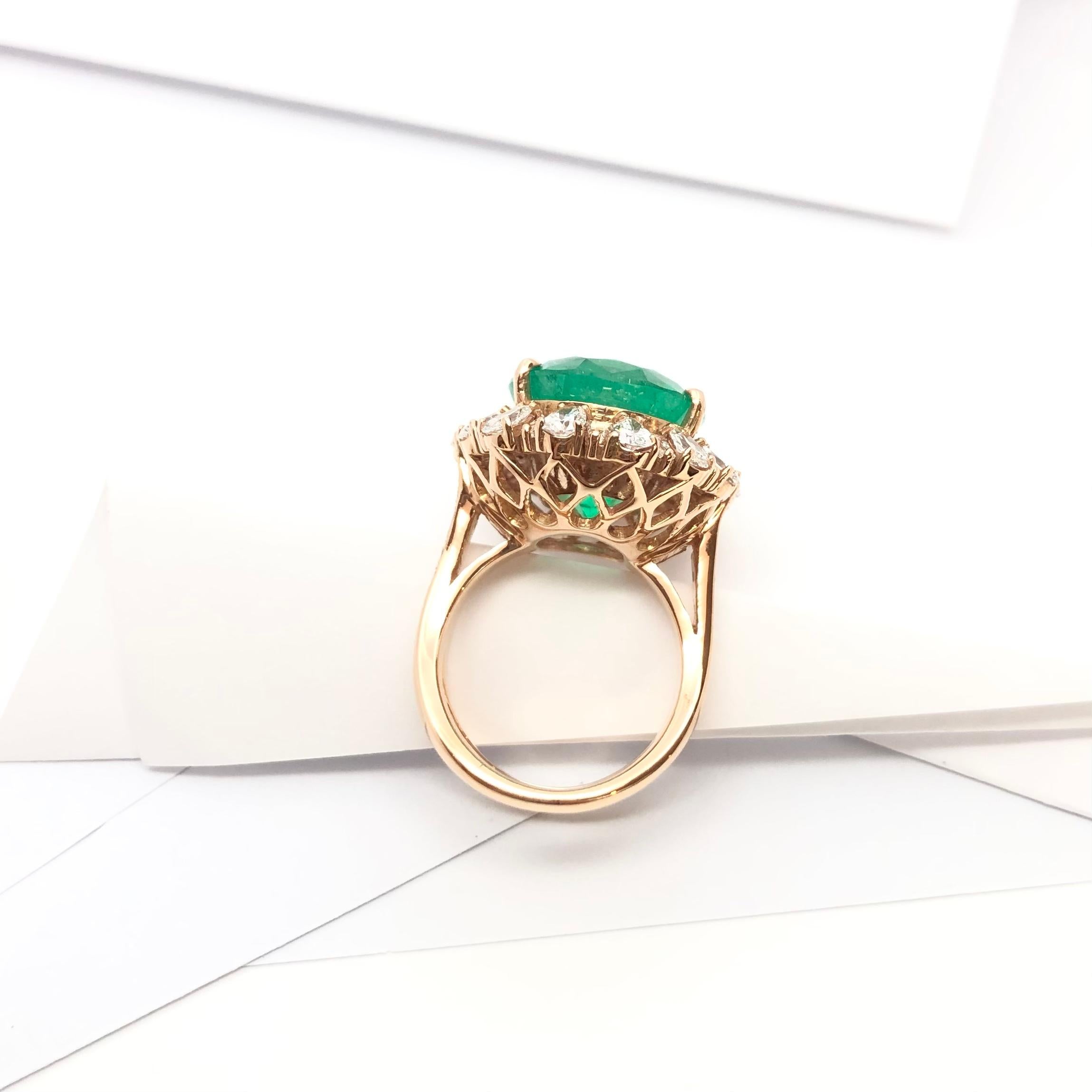 GIA Certified 15cts Colombian Emerald with Diamond Ring Set in 18K Rose Gold For Sale 10