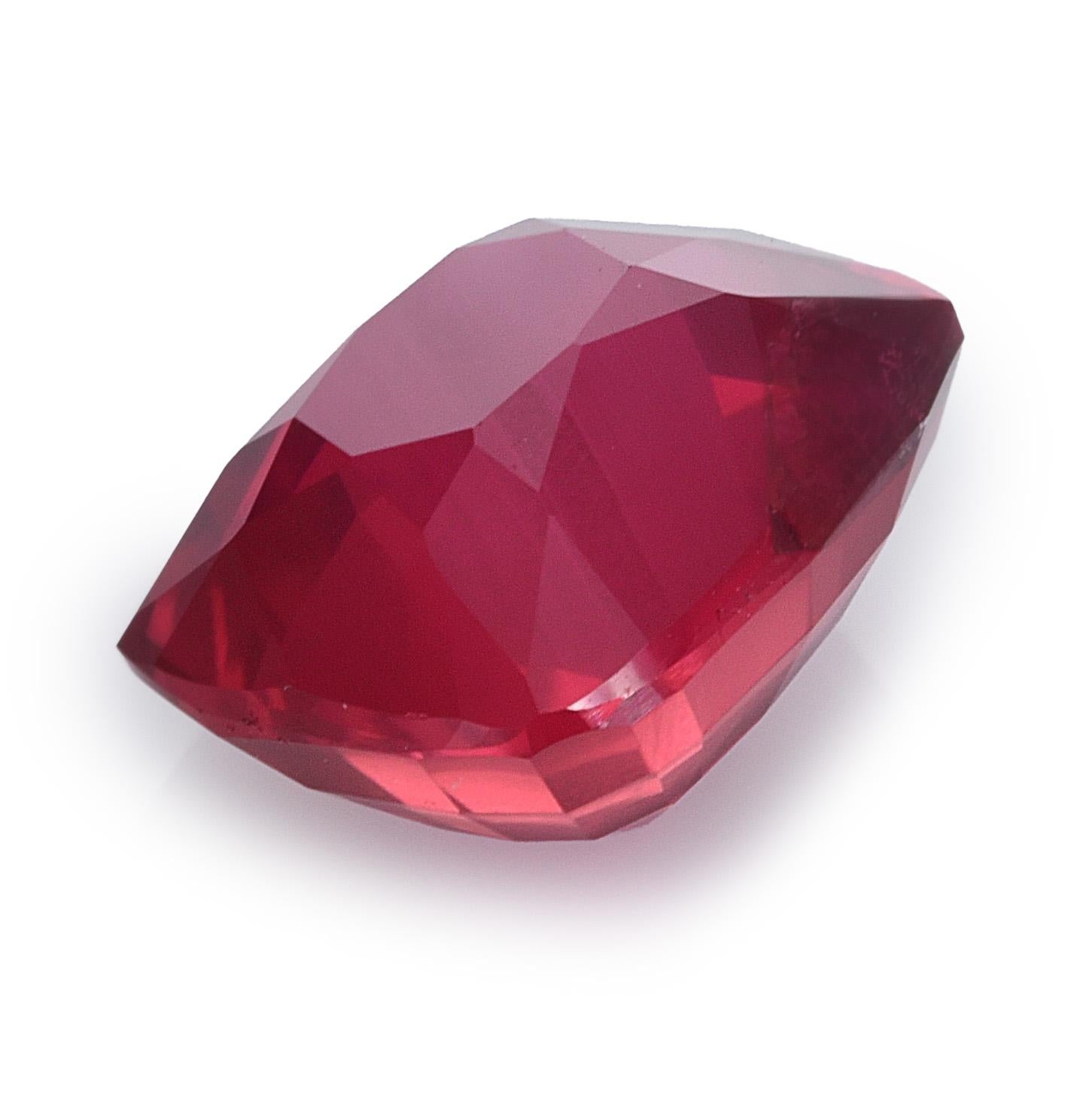 GIA Certified 1.60 Carats Unheated Mozambique Ruby In New Condition For Sale In Los Angeles, CA