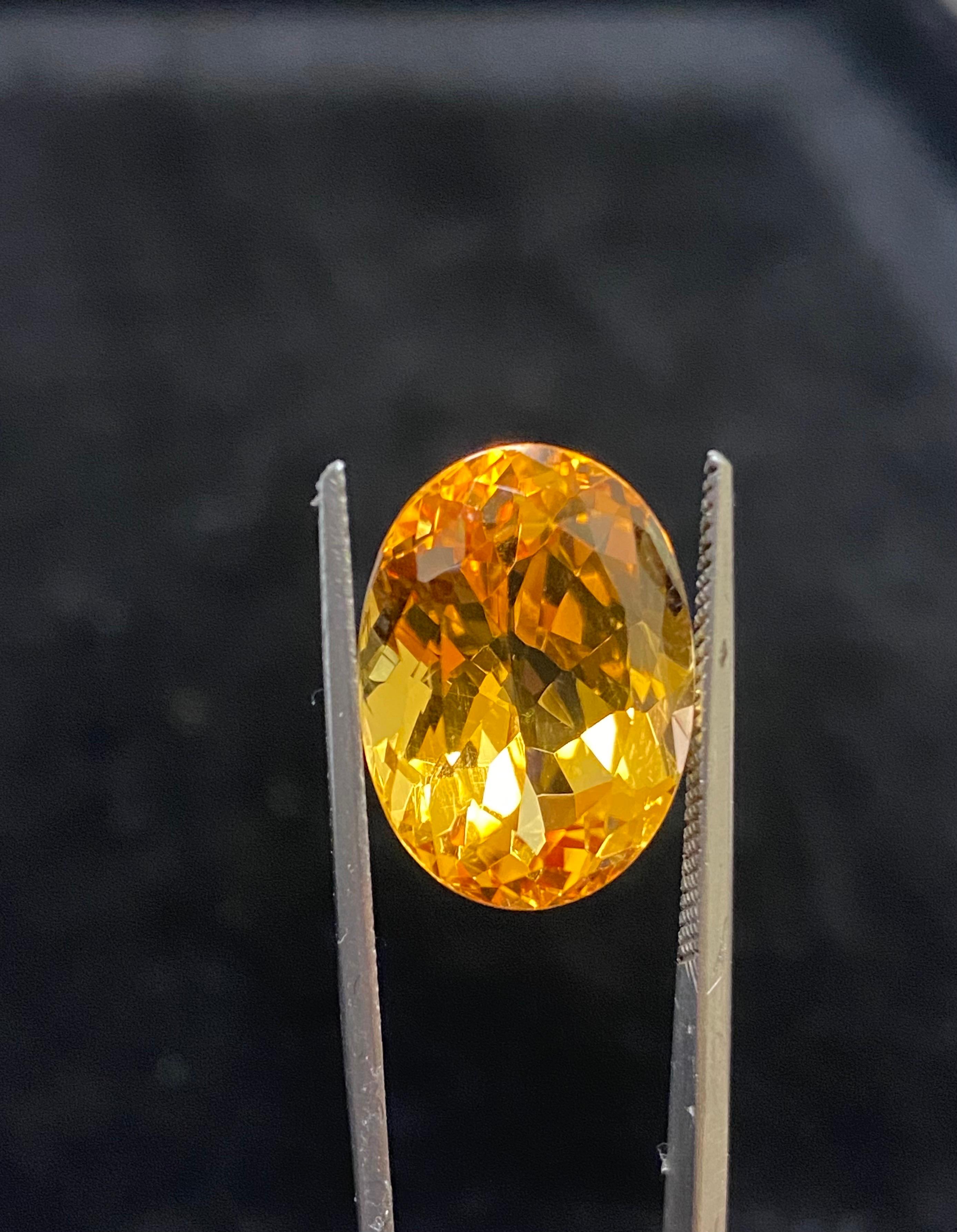 Topaze impériale orange ovale de 16,16 carats certifiée par le GIA Neuf - En vente à Los Angeles, CA