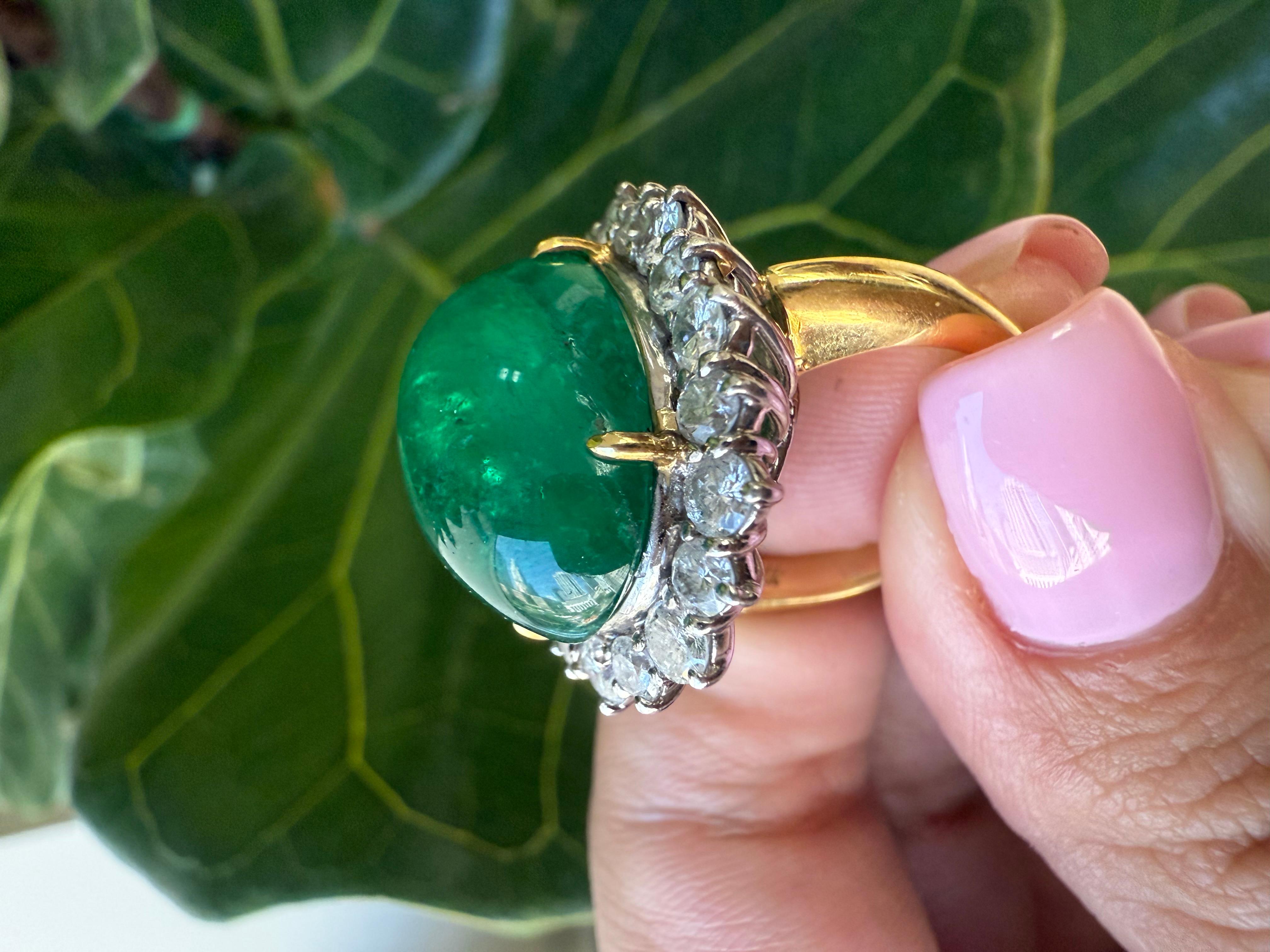 GIA zertifiziert 16,16 ct Cabochon Smaragd Halo Ring im Angebot 2