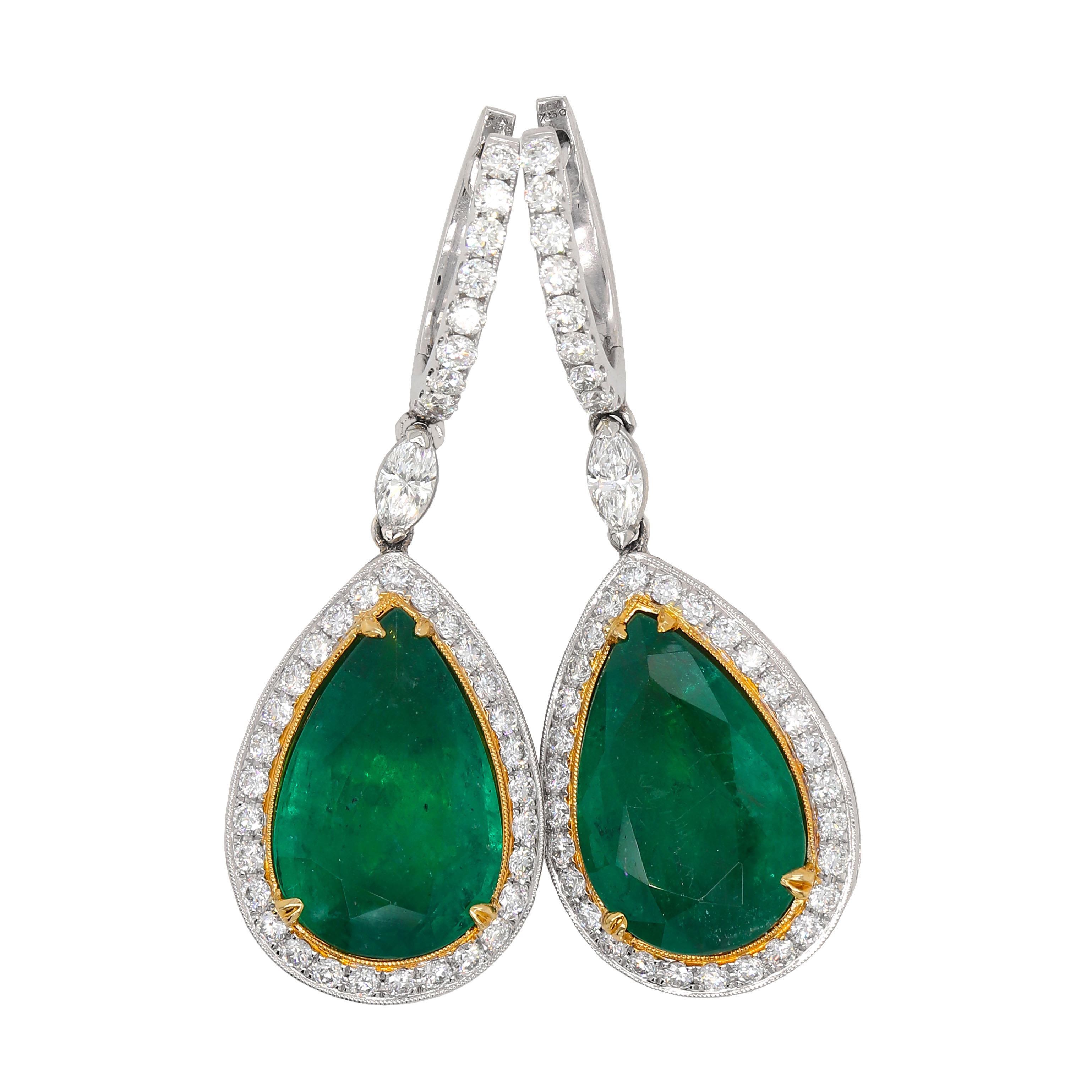 GIA Certified 16.17 Carat Emerald Dangle Earrings In New Condition For Sale In Houston, TX