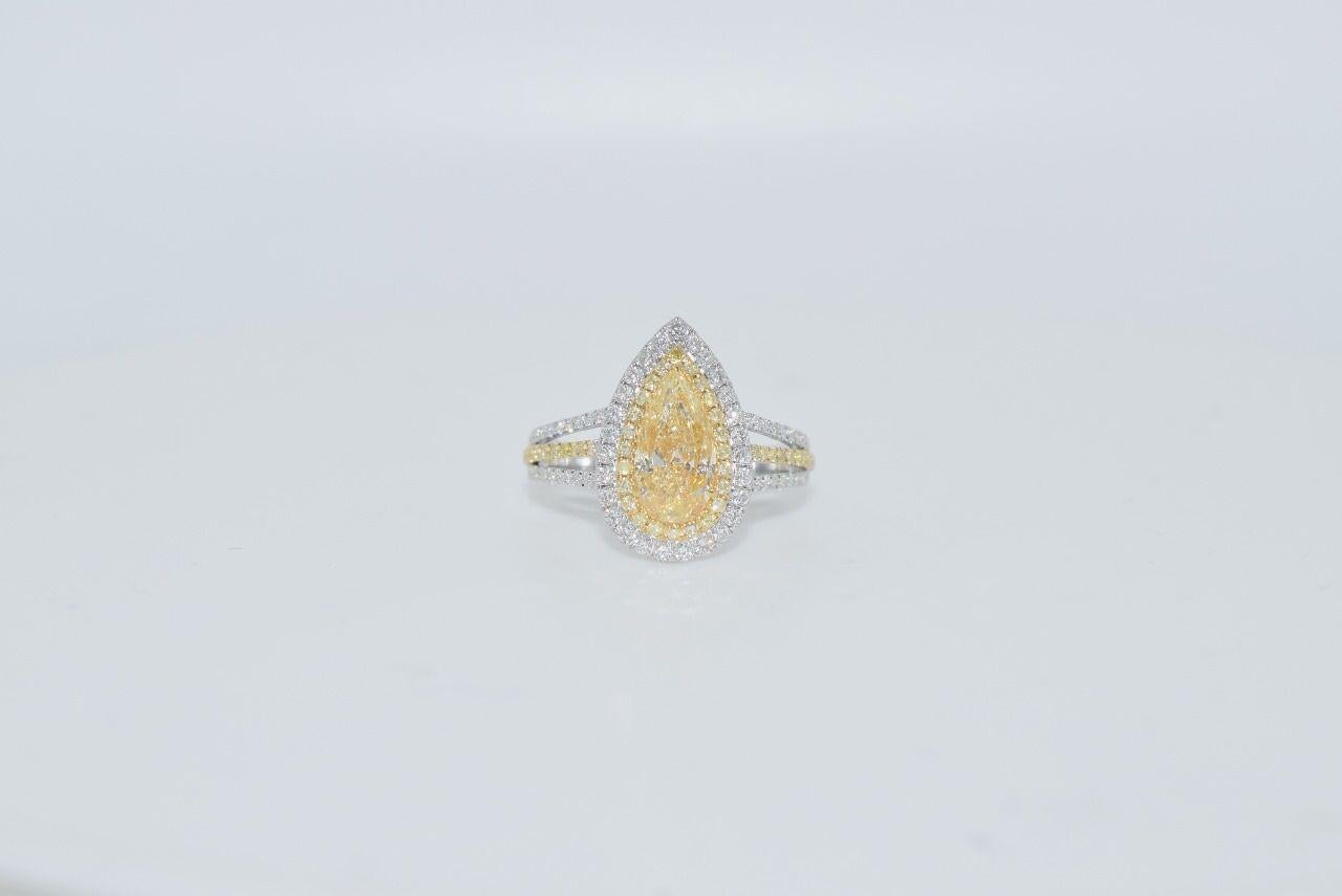 GIA Certified 1.62 Carat Y to Z Colour SI2 Clarity Diamond Ring For Sale 3