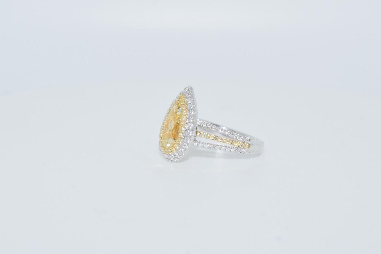 GIA Certified 1.62 Carat Y to Z Colour SI2 Clarity Diamond Ring For Sale 1