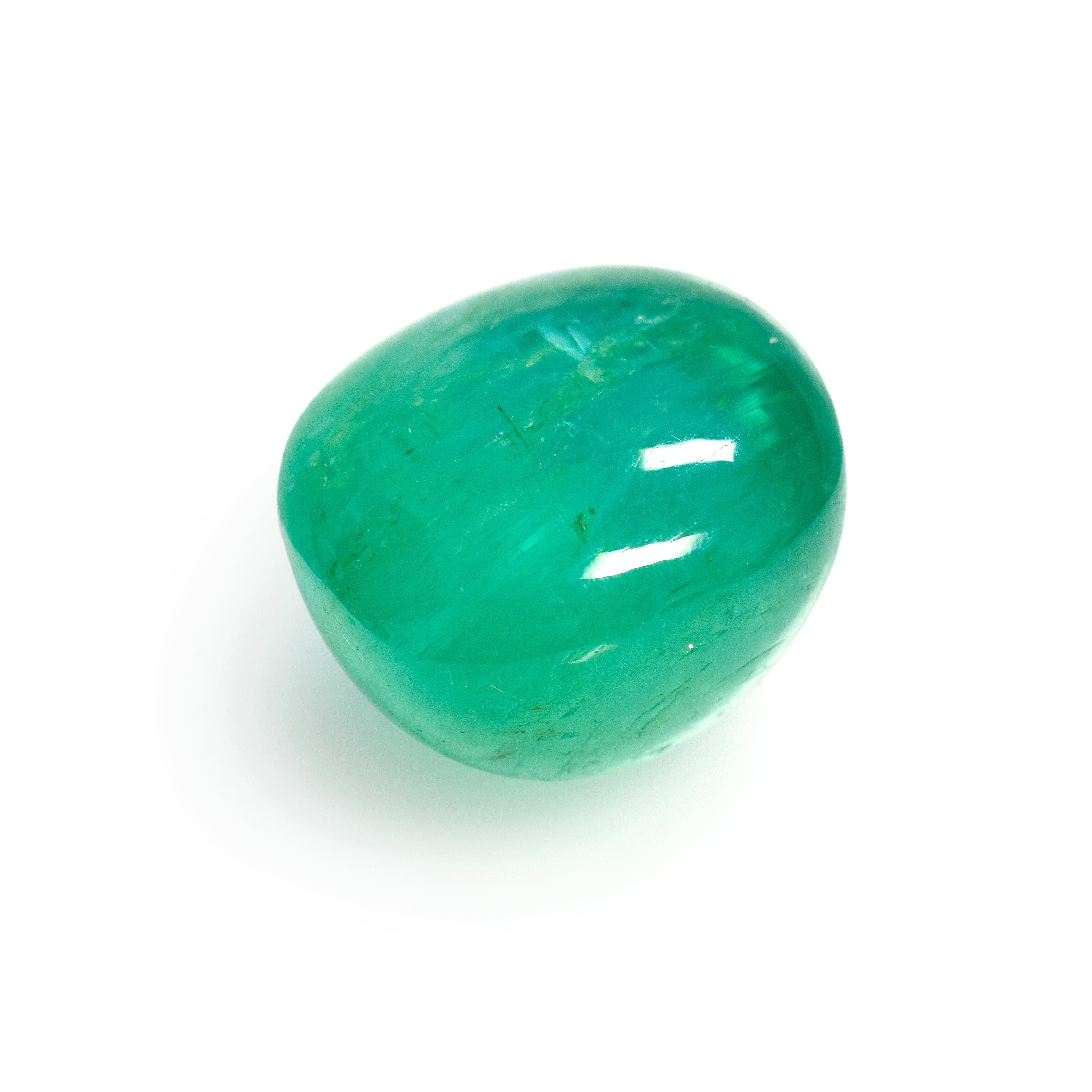 Taille coussin Émeraude verte translucide non sertie en coussin avec double cabochon certifiée GIA de 16,23 carats