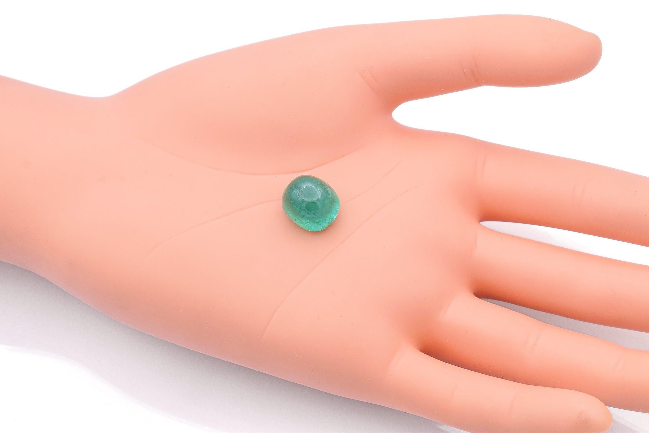 Émeraude verte translucide non sertie en coussin avec double cabochon certifiée GIA de 16,23 carats 1