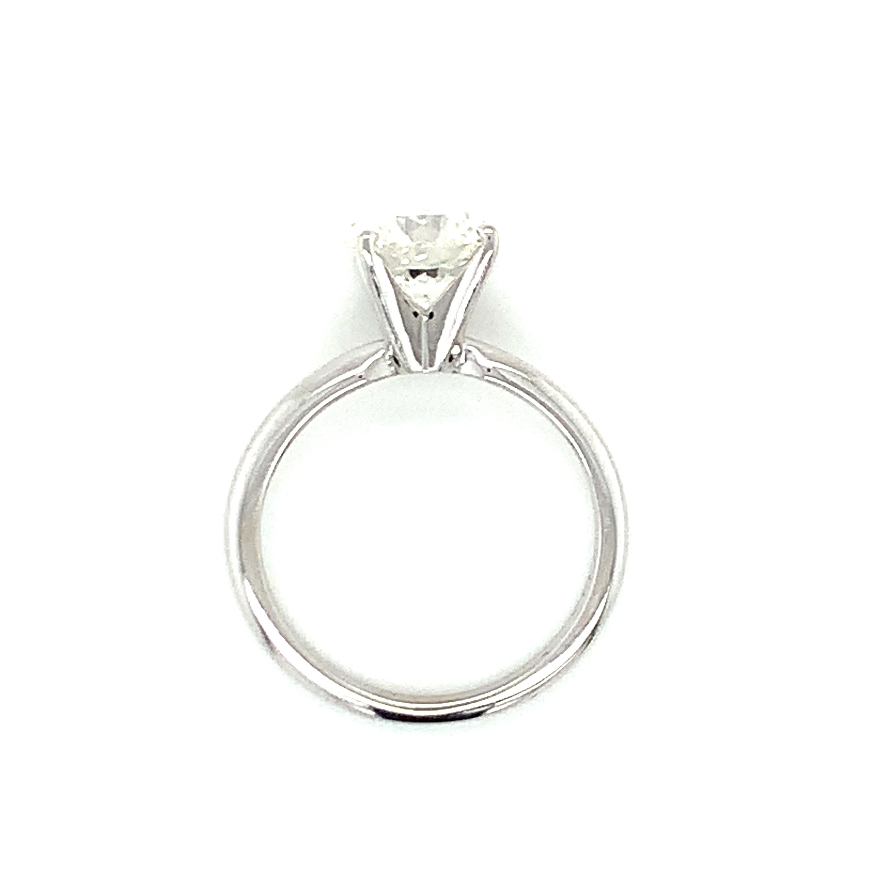 GIA Certified 1.63 Carat Diamond White Gold Engagement Ring In Good Condition For Sale In Beverly Hills, CA