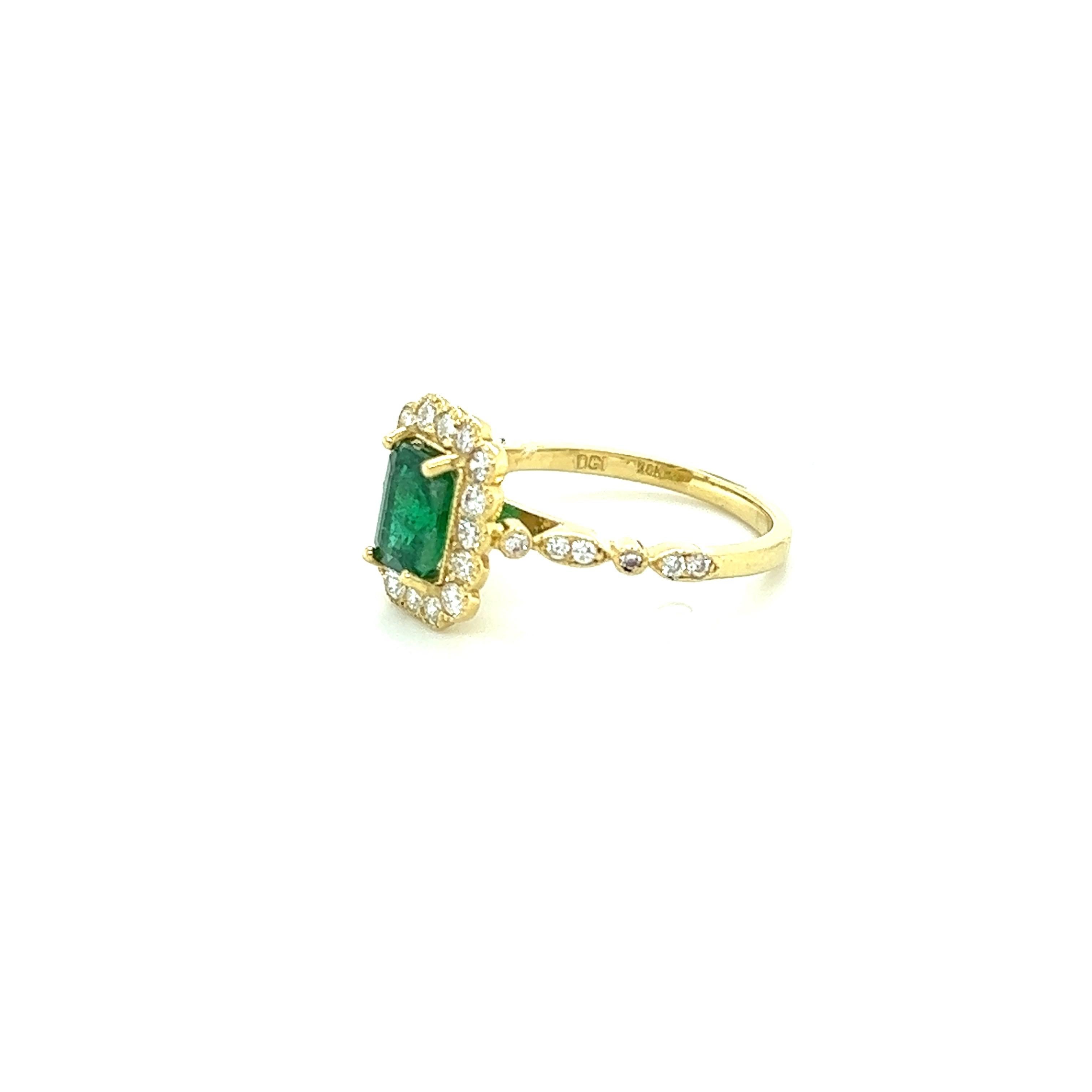 Contemporary GIA Certified 1.63 Carat Emerald Diamond Yellow Gold Engagement Ring For Sale