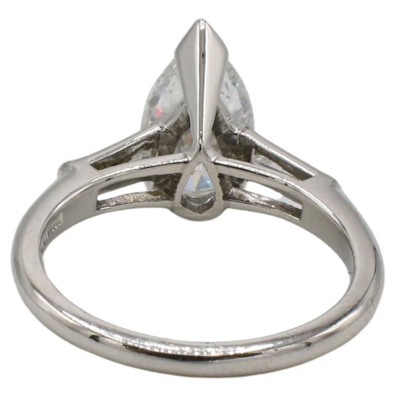 Anillo de compromiso de diamantes naturales con certificado GIA de 1,63 quilates G SI1 en forma de pera Corte pera en venta