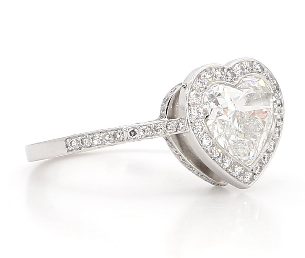 Women's or Men's GIA Certified 1.63 Carat Heart Shaped Diamond 18K Gold Ring For Sale