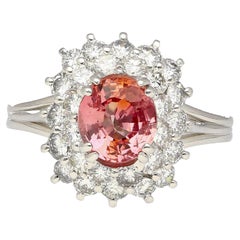 Bague grappe sertie d'un saphir padparadscha de 1,63 carat et de diamants, certifié GIA