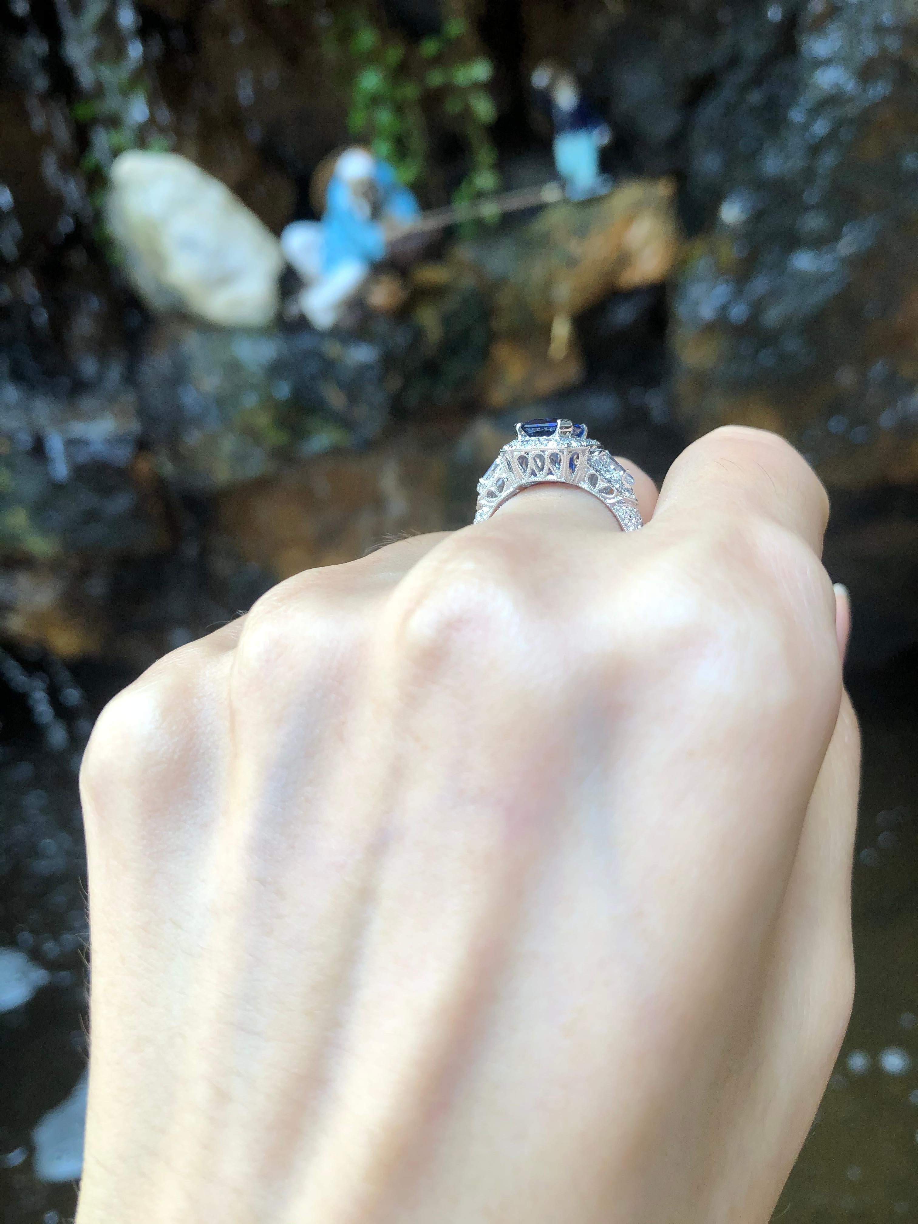 GIA Certified 1.83 Cts Blue Sapphire with Diamond Ring Set in Platinum 950 For Sale 1