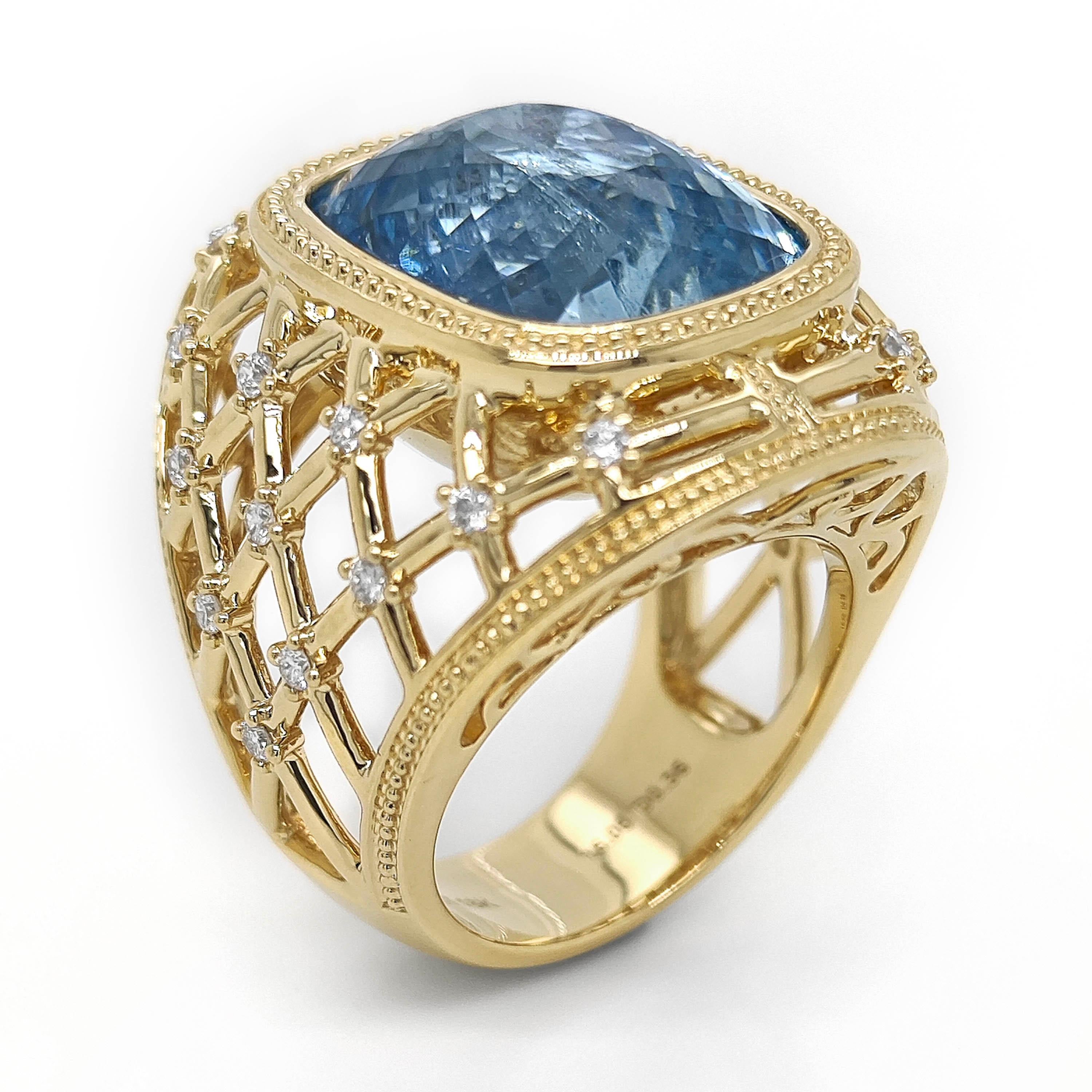 GIA Certified 16.42 Carat Aquamarine and White Diamond Yellow Gold Ring In New Condition For Sale In New York, NY