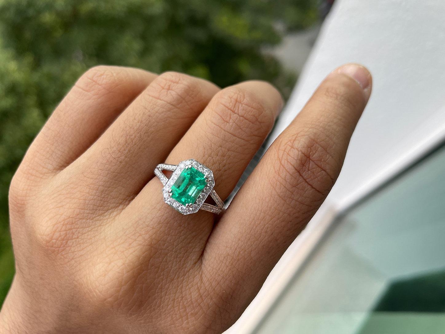 Colombian Emerald Halo Ring in 18k gold with GIA Certificate

Features :

Main Gemstone - Colombian Emerald

Total Carat Weight (1pc) - 1.65Ct

Measurement of gemstone - 7.75x5.84x5.33 mm

Color - Green

Cut - Emerald Cut

Clarity -