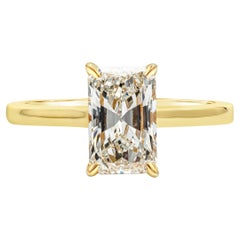 Anello di fidanzamento solitario con diamante radiante allungato certificato GIA da 1,66 carati